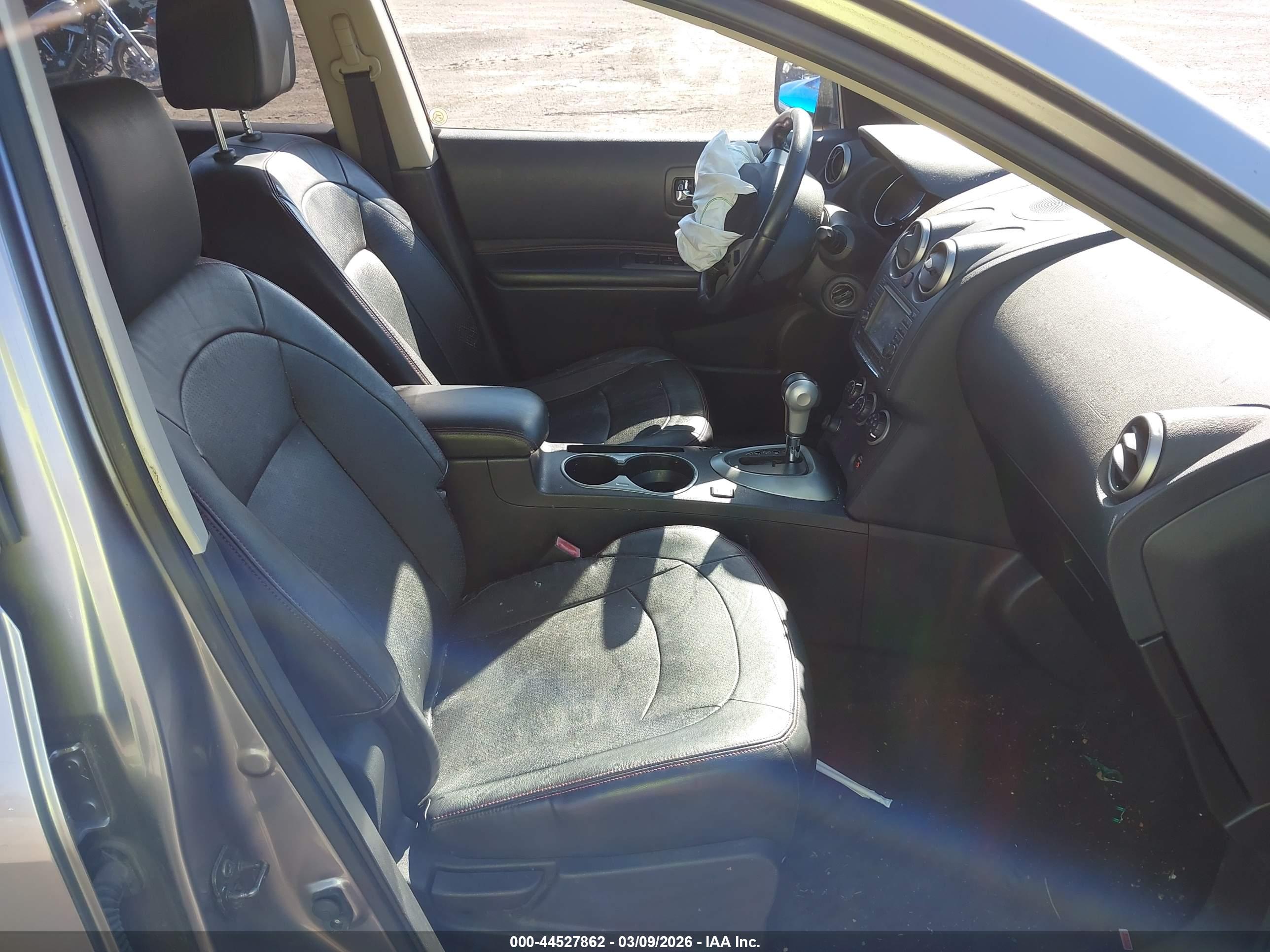 NISSAN ROGUE image 5