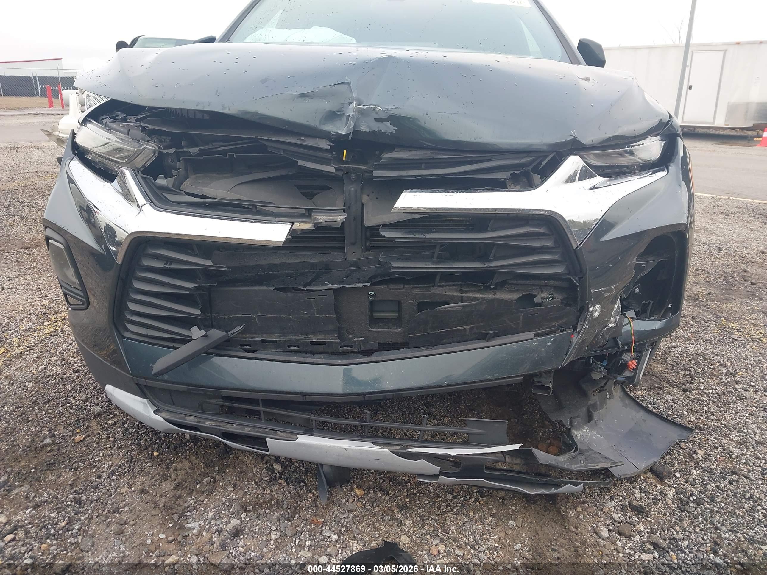 CHEVROLET BLAZER image 6