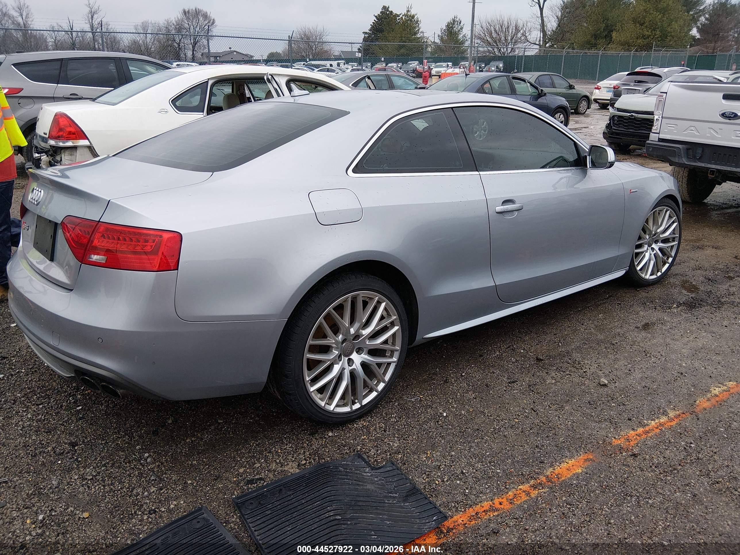 AUDI S5 image 4