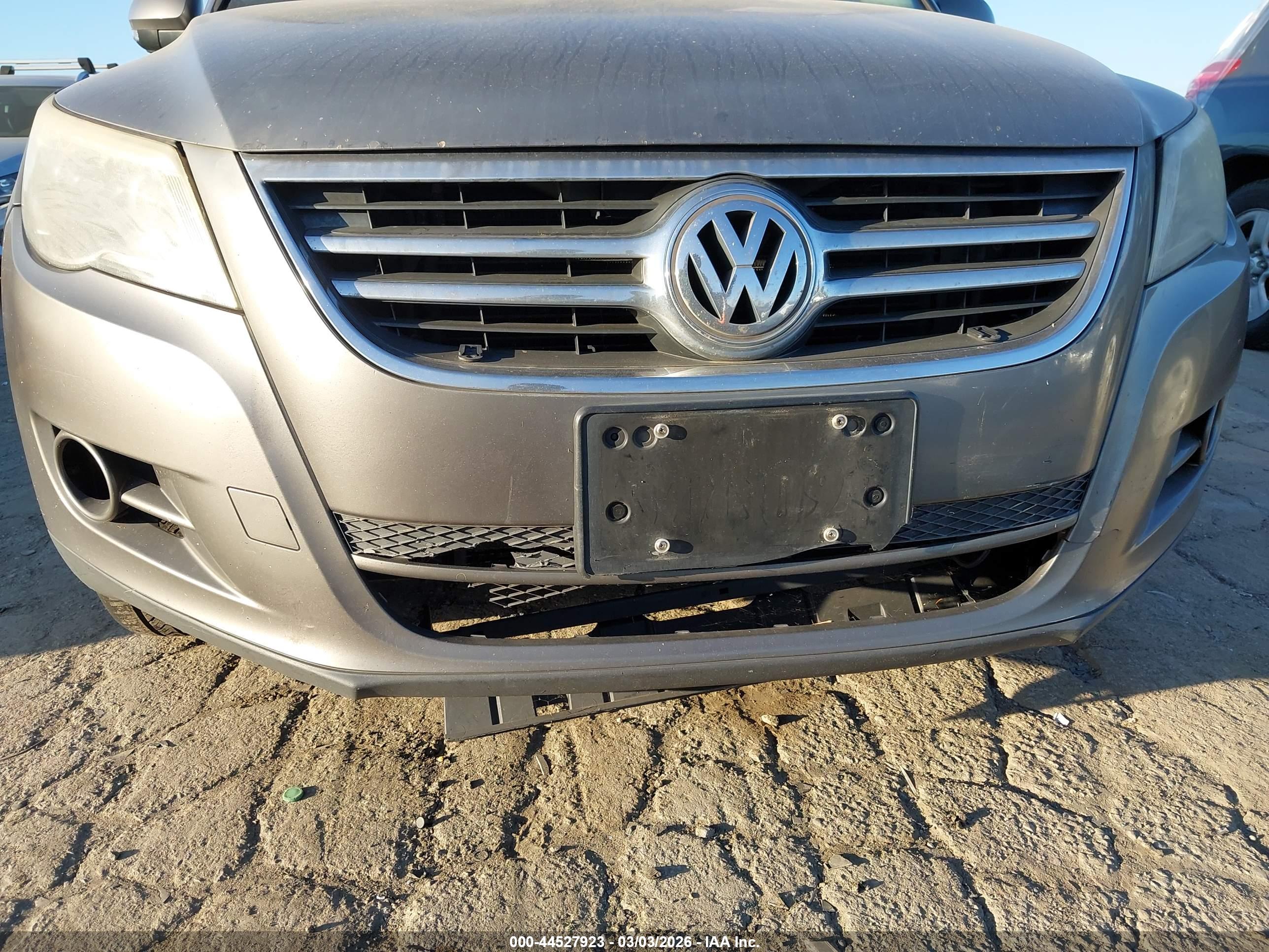 VOLKSWAGEN TIGUAN image 6