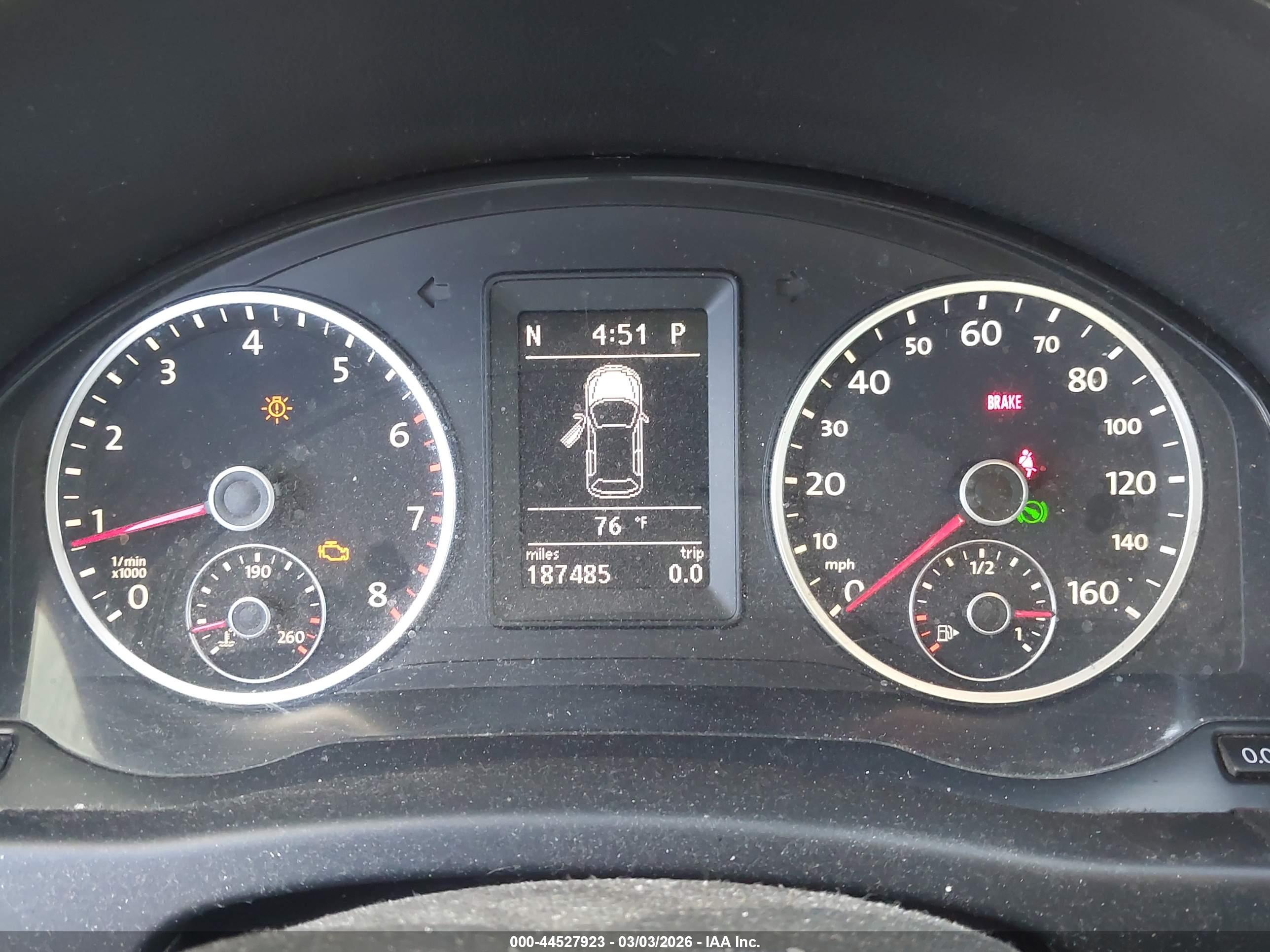 VOLKSWAGEN TIGUAN image 7