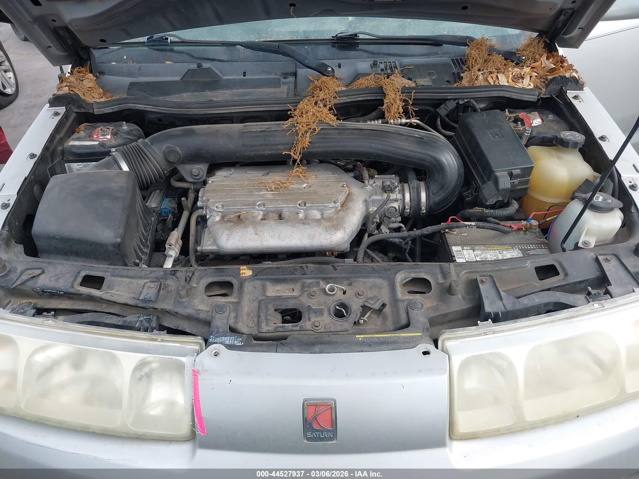 SATURN VUE image 10