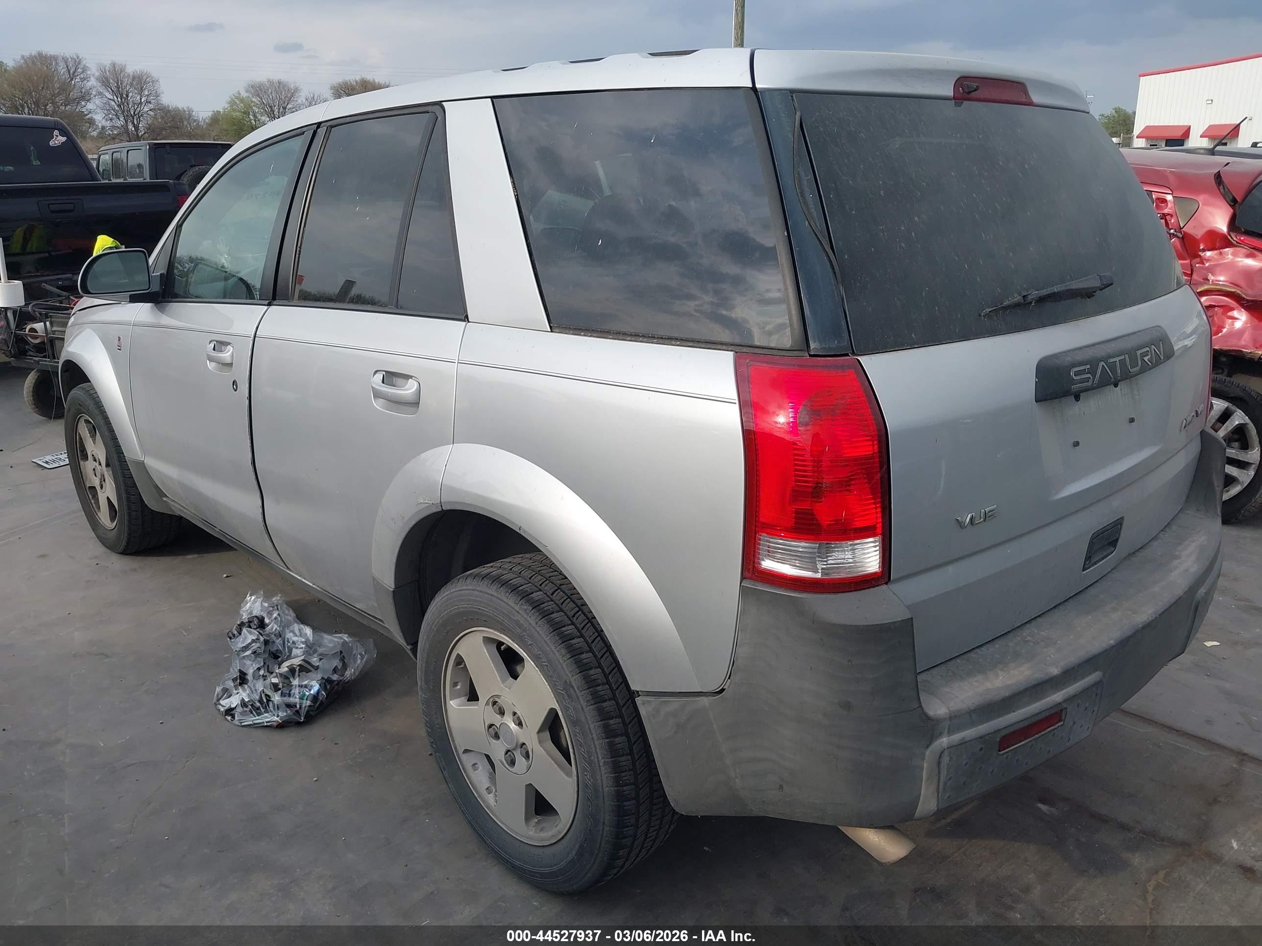 SATURN VUE image 3