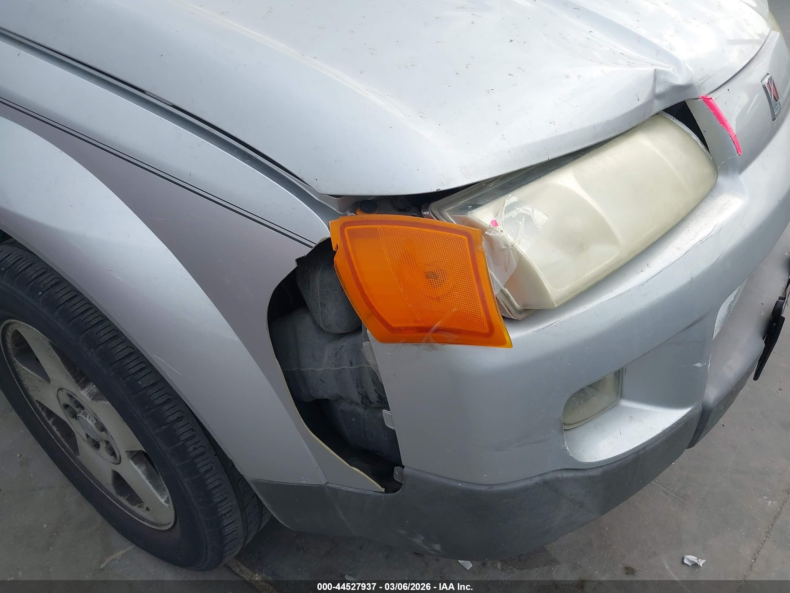 SATURN VUE image 6