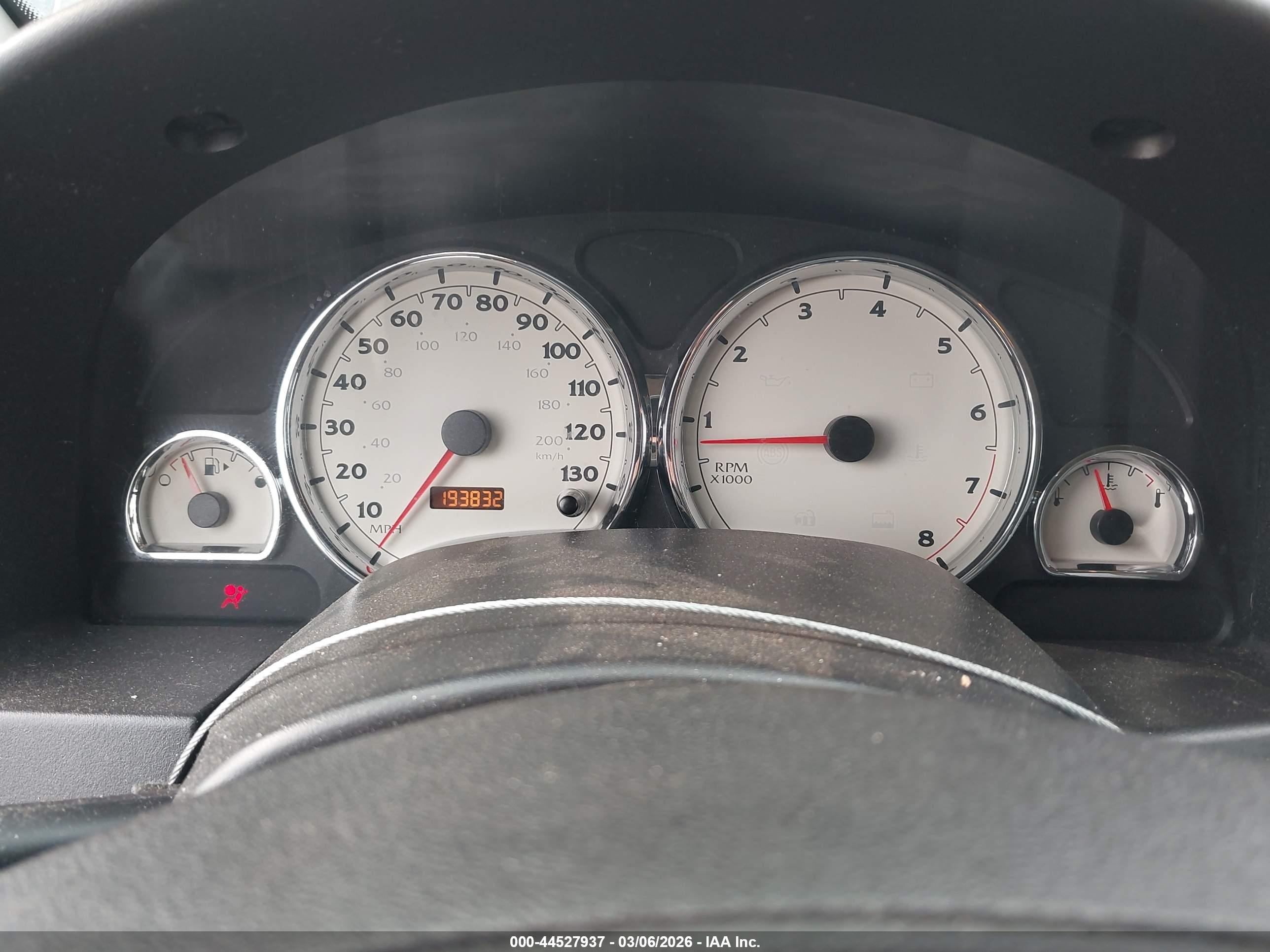SATURN VUE image 7