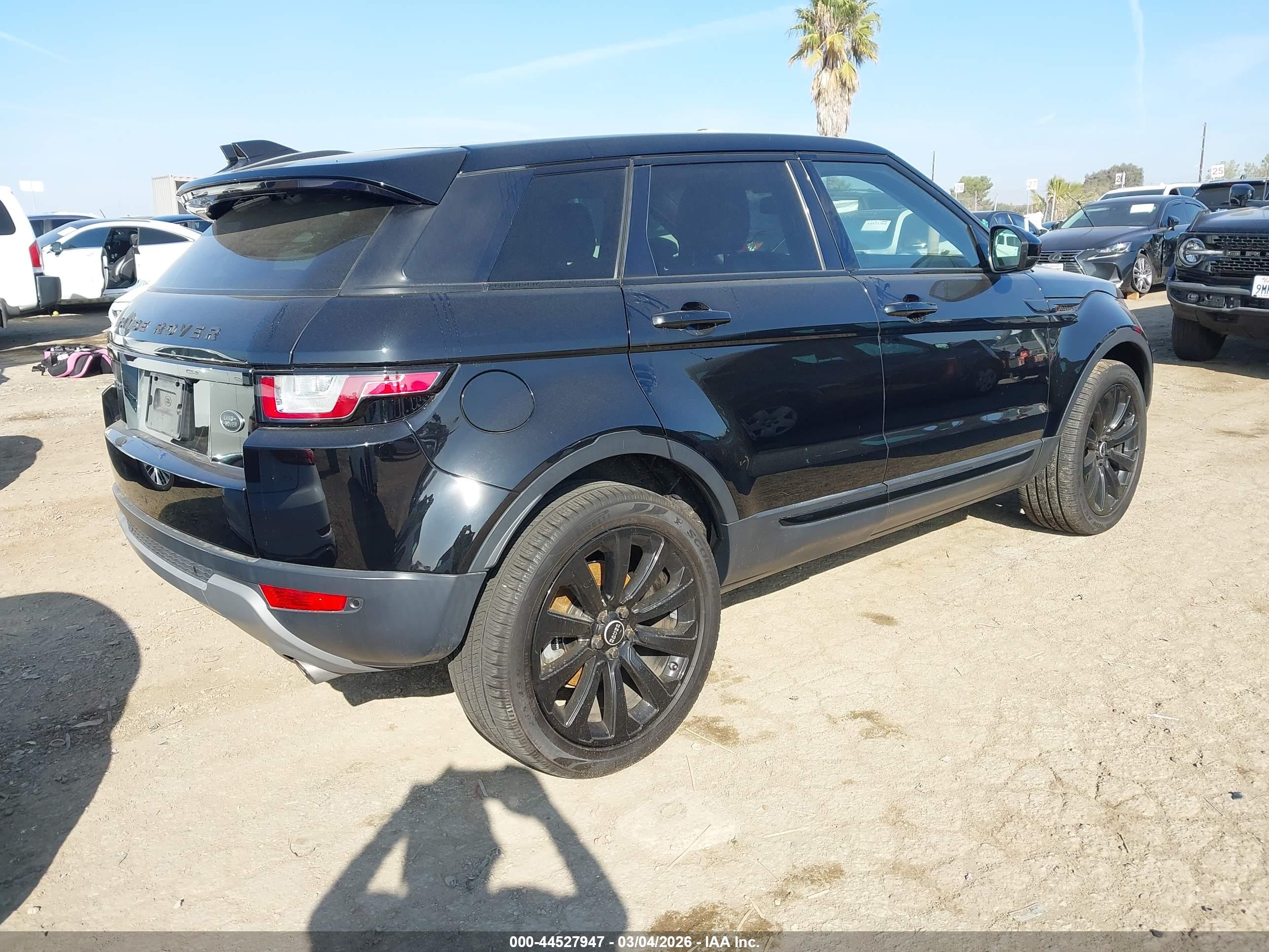 LAND ROVER image 4