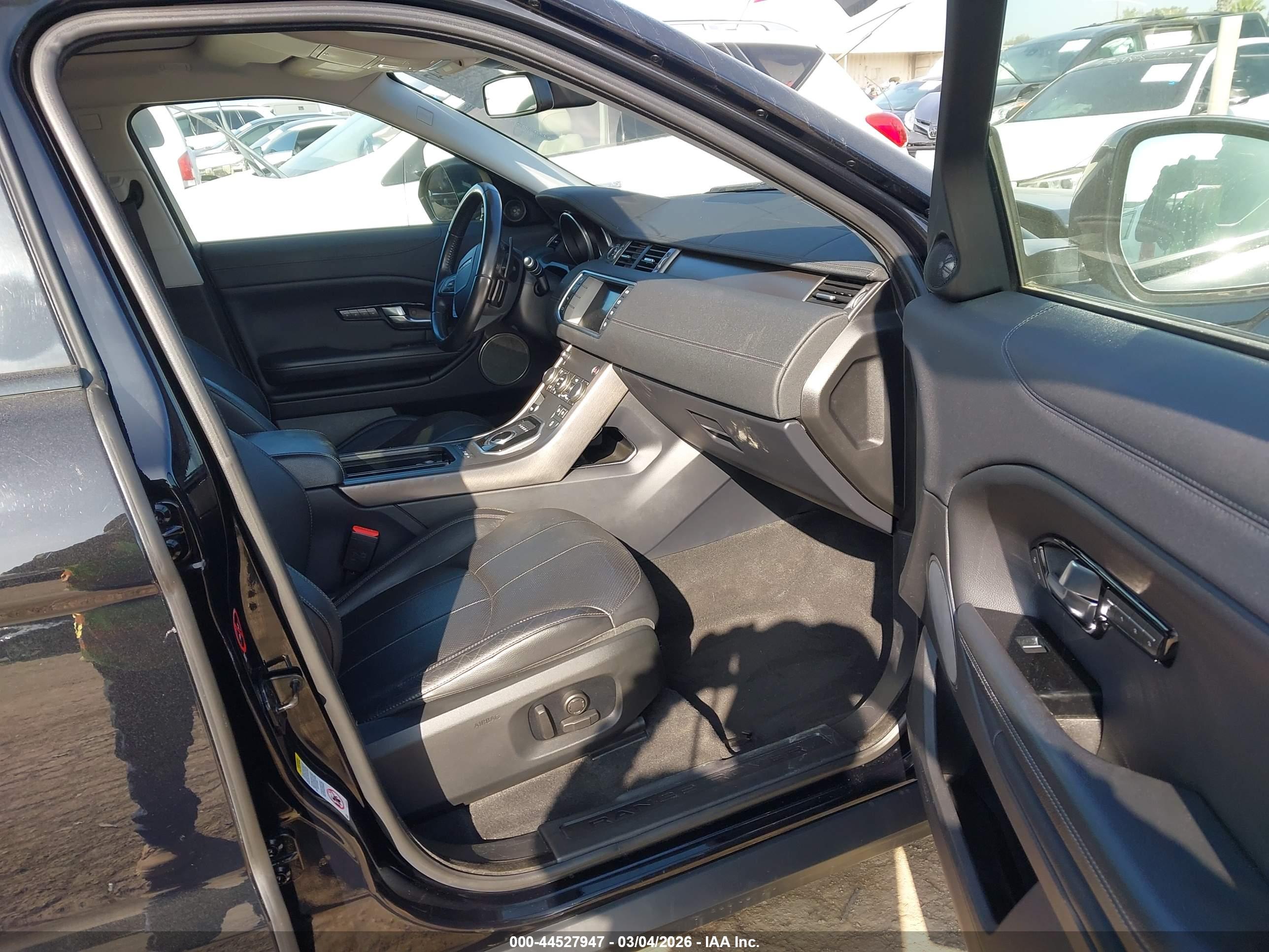LAND ROVER image 5