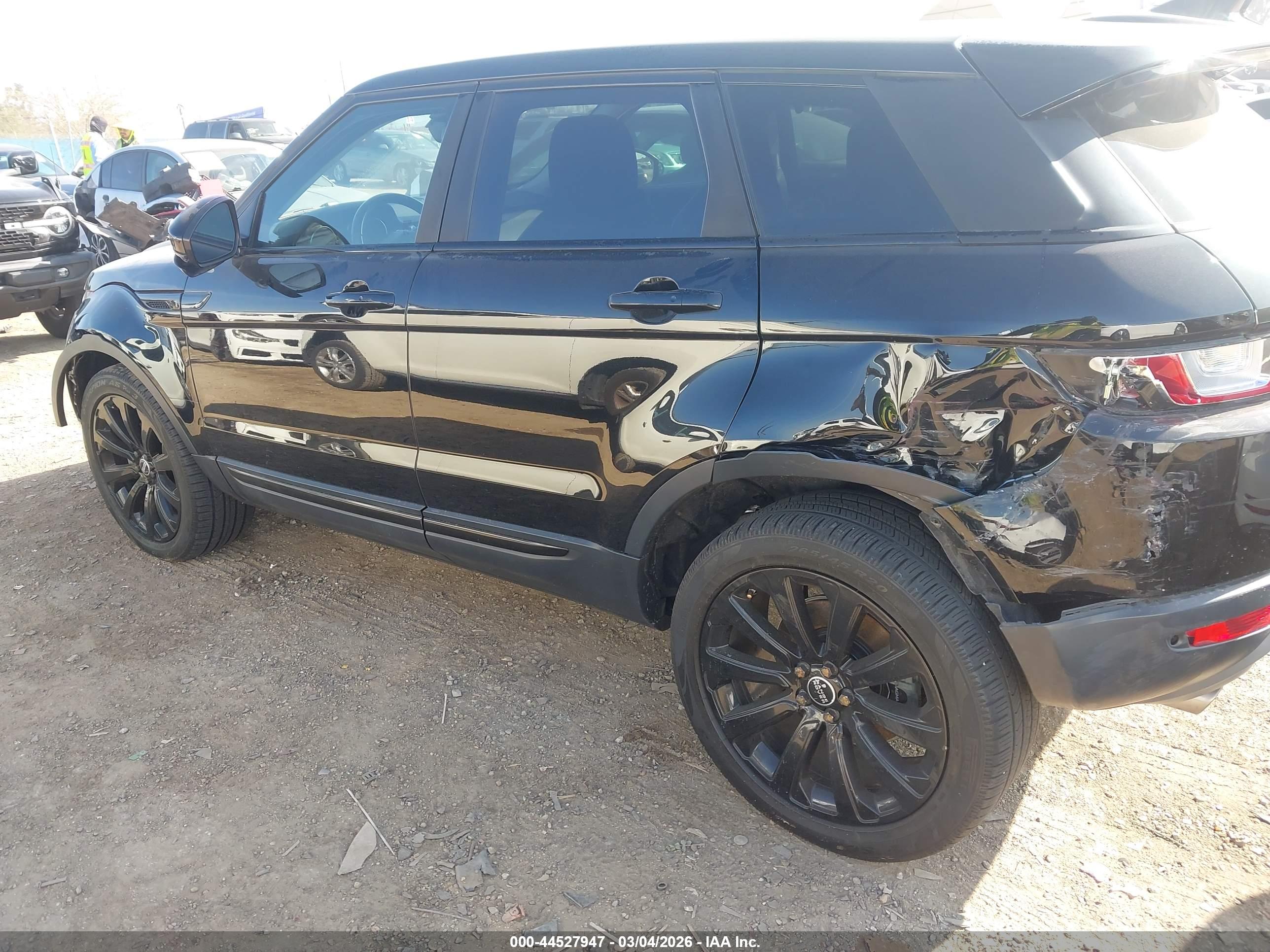 LAND ROVER image 6