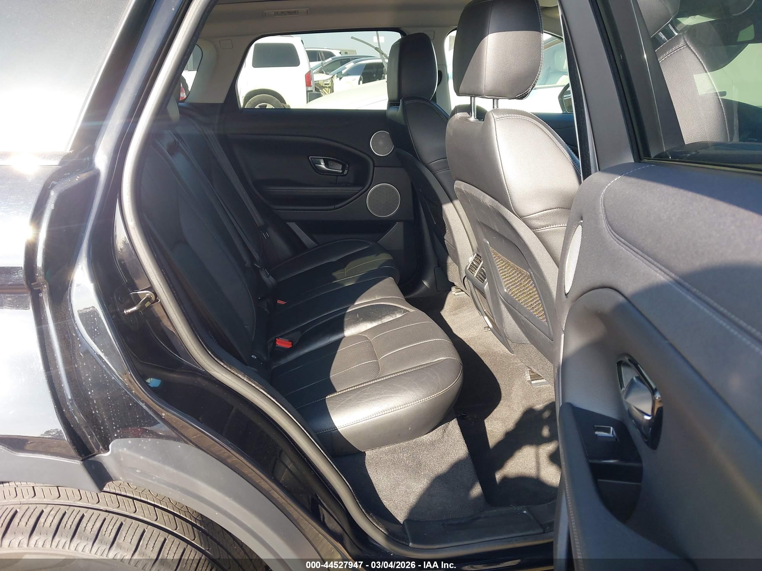 LAND ROVER image 8