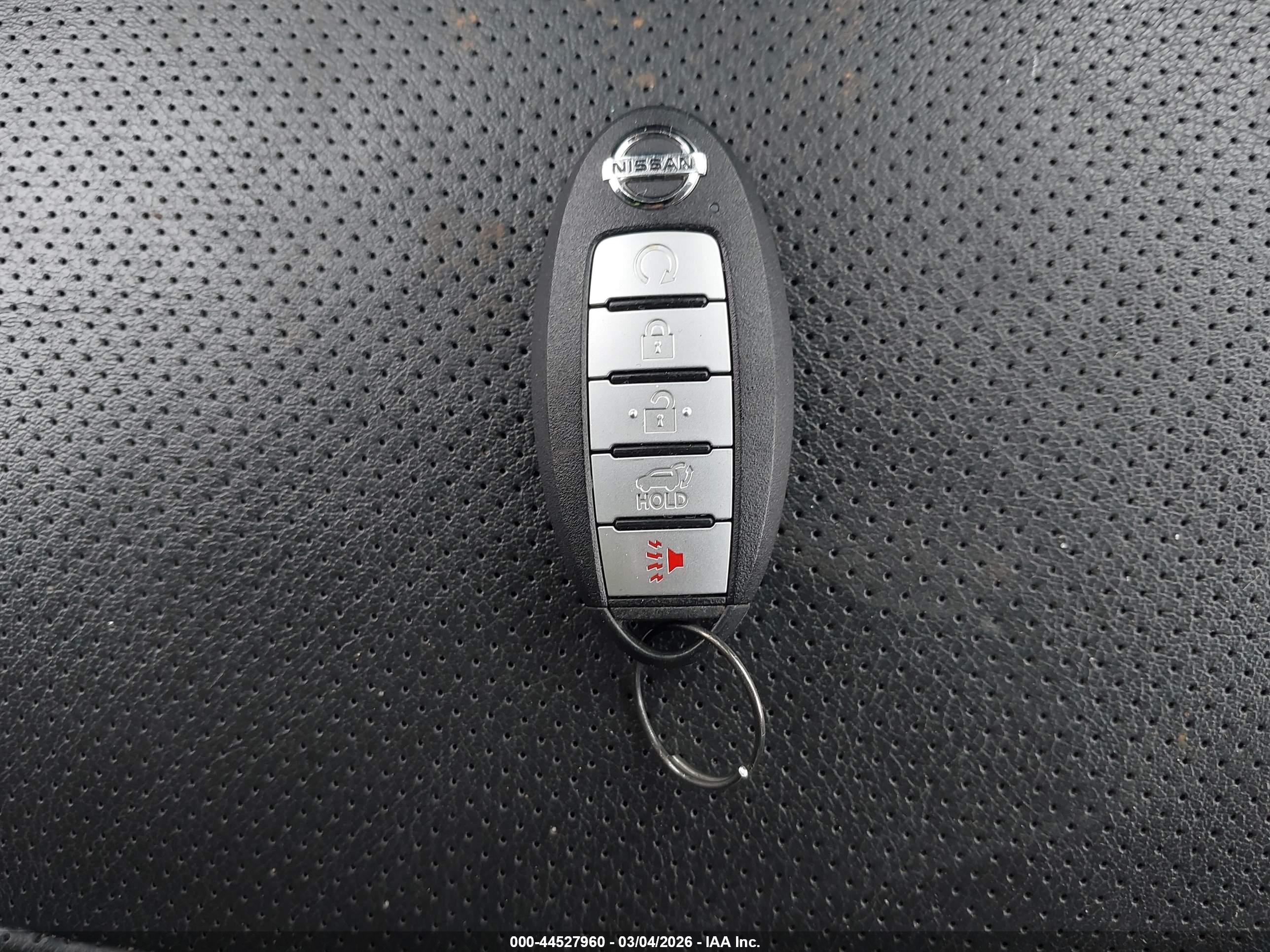 NISSAN ROGUE image 11