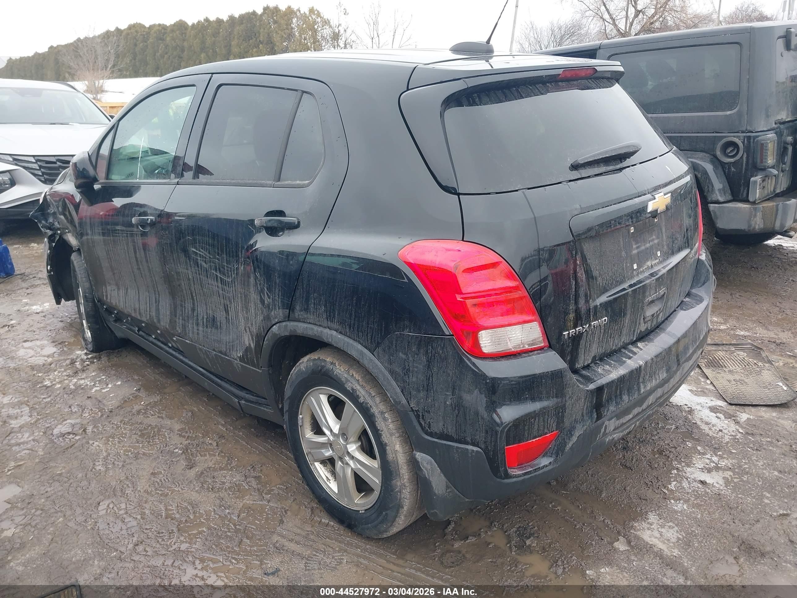 CHEVROLET TRAX image 3
