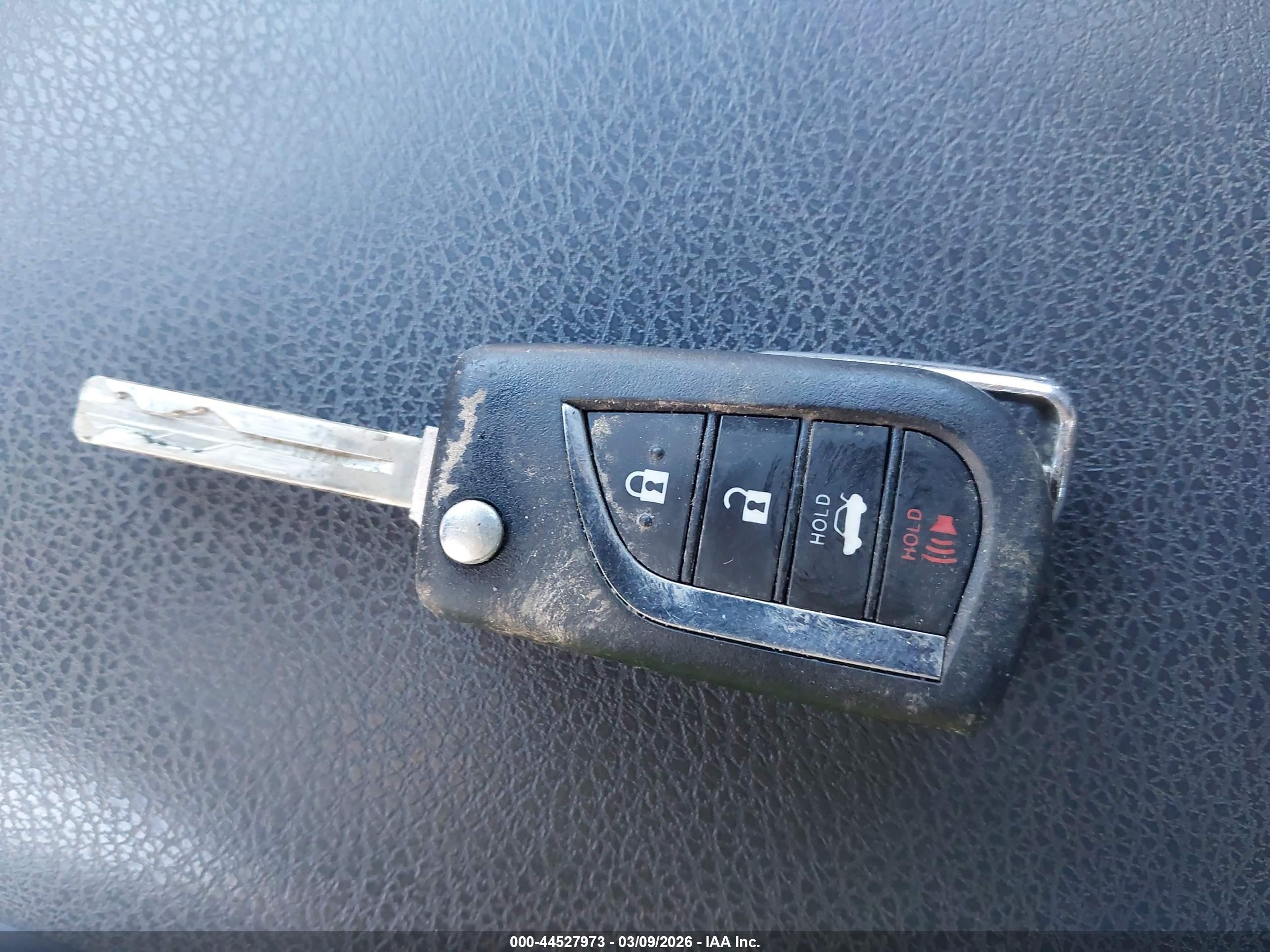 TOYOTA CAMRY image 11