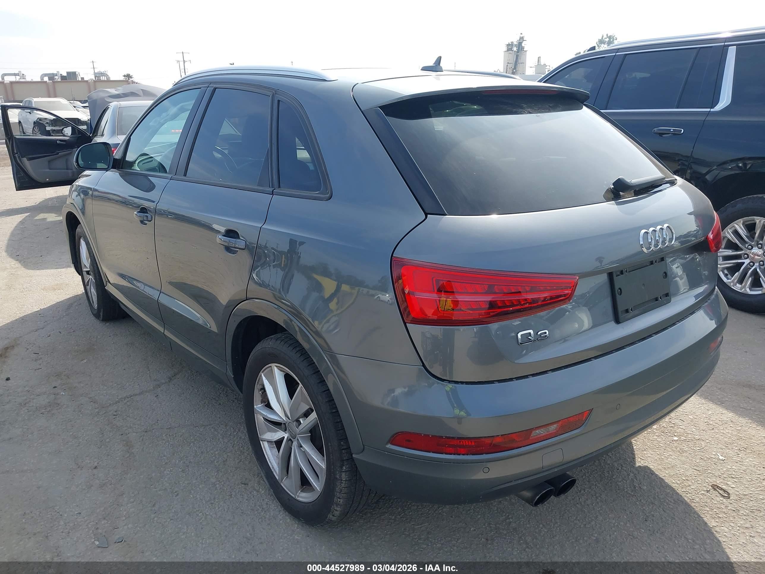 AUDI Q3 image 3