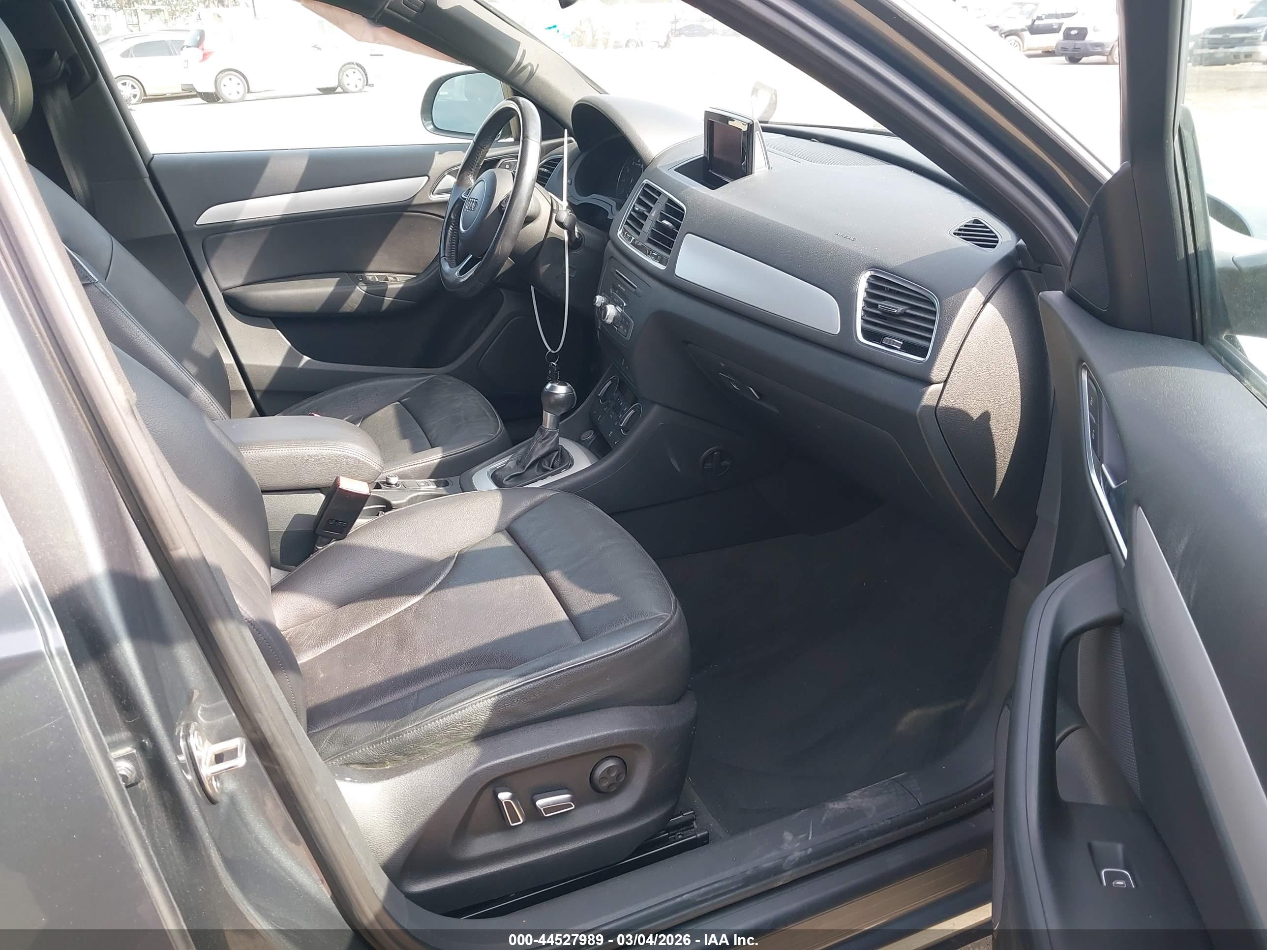 AUDI Q3 image 5
