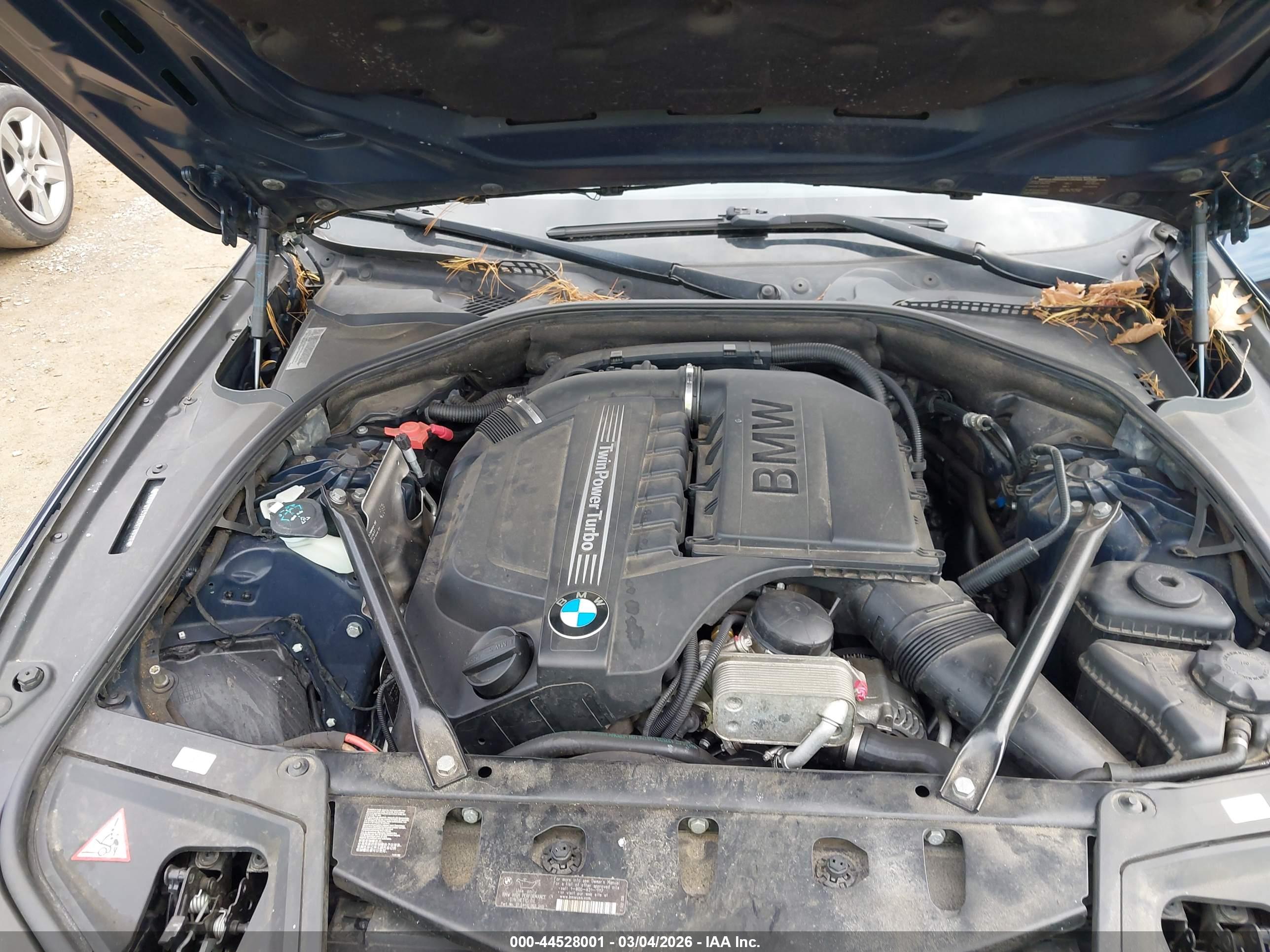 BMW 535I image 10