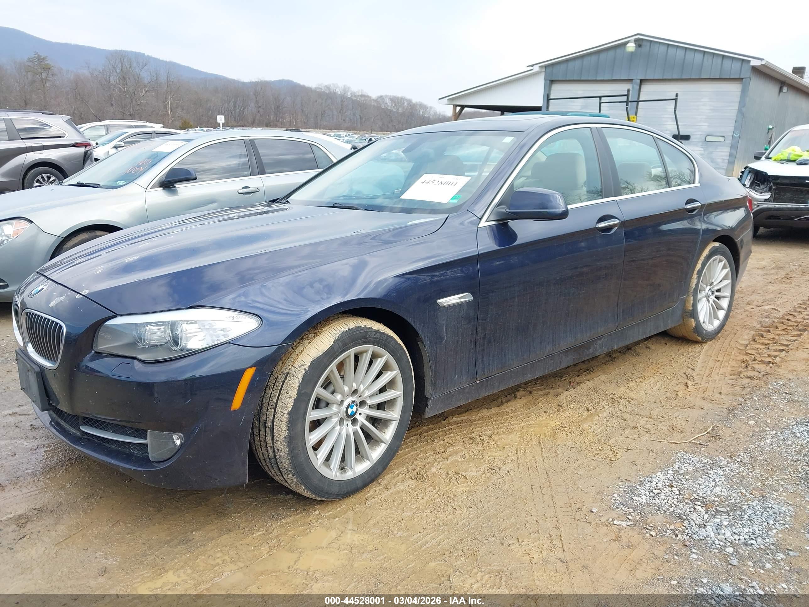 BMW 535I image 2