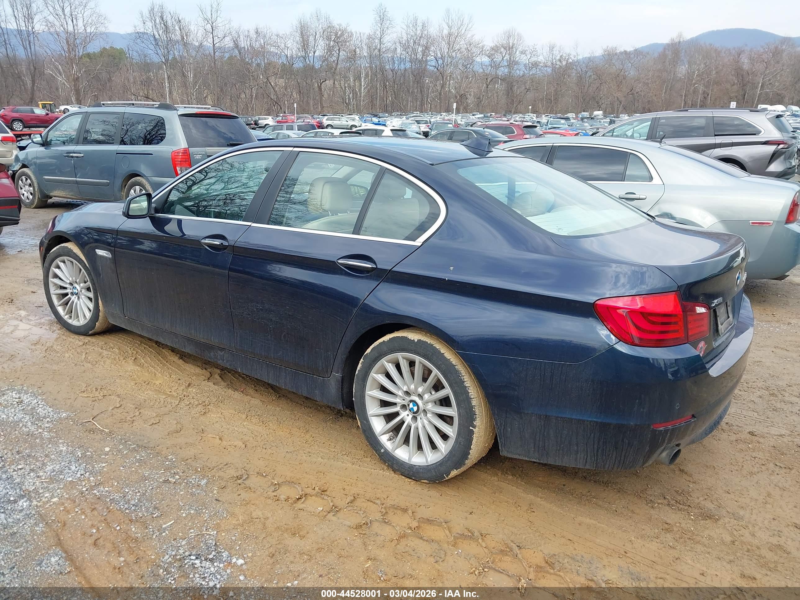 BMW 535I image 3