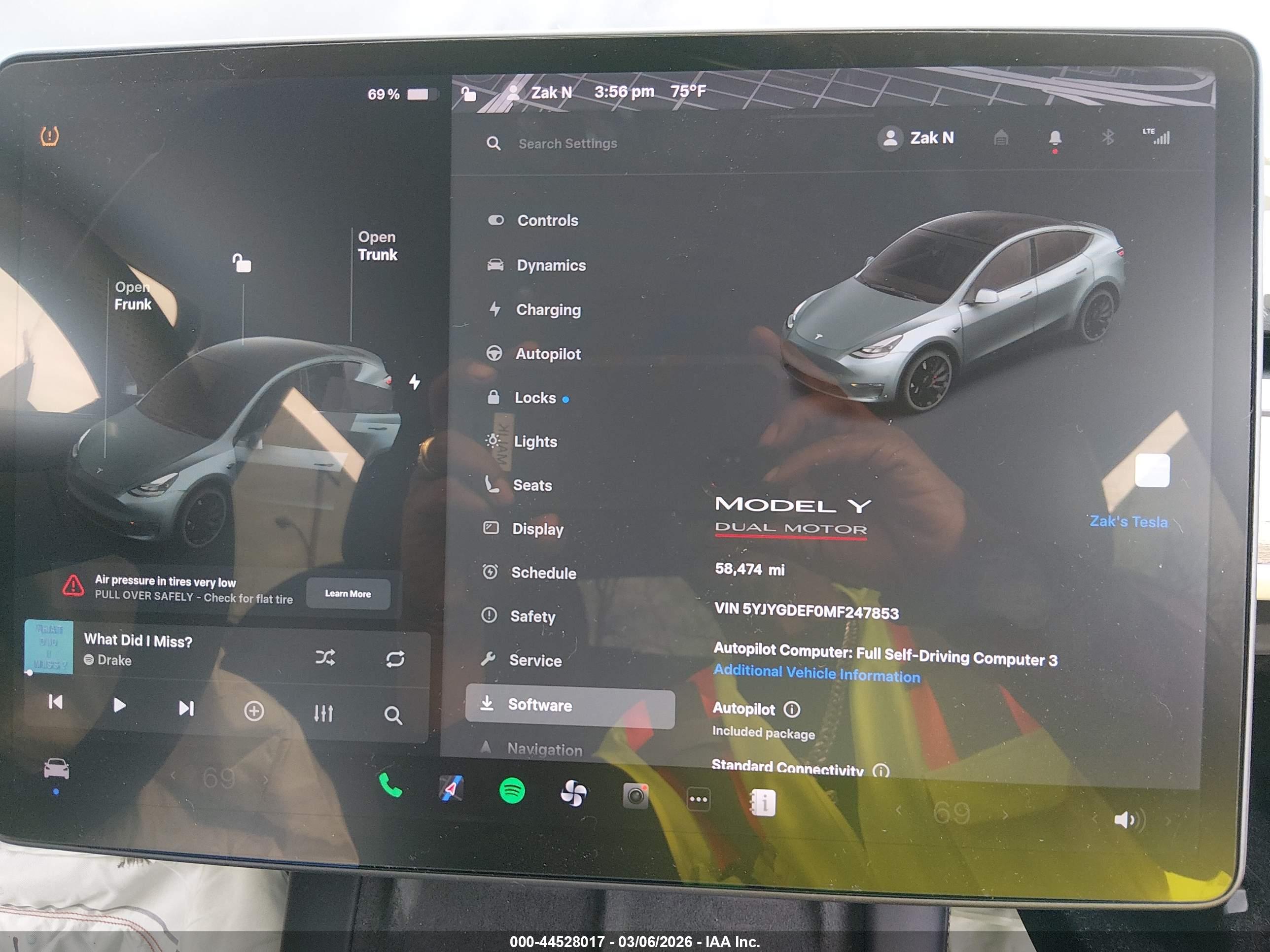 TESLA MODEL image 7