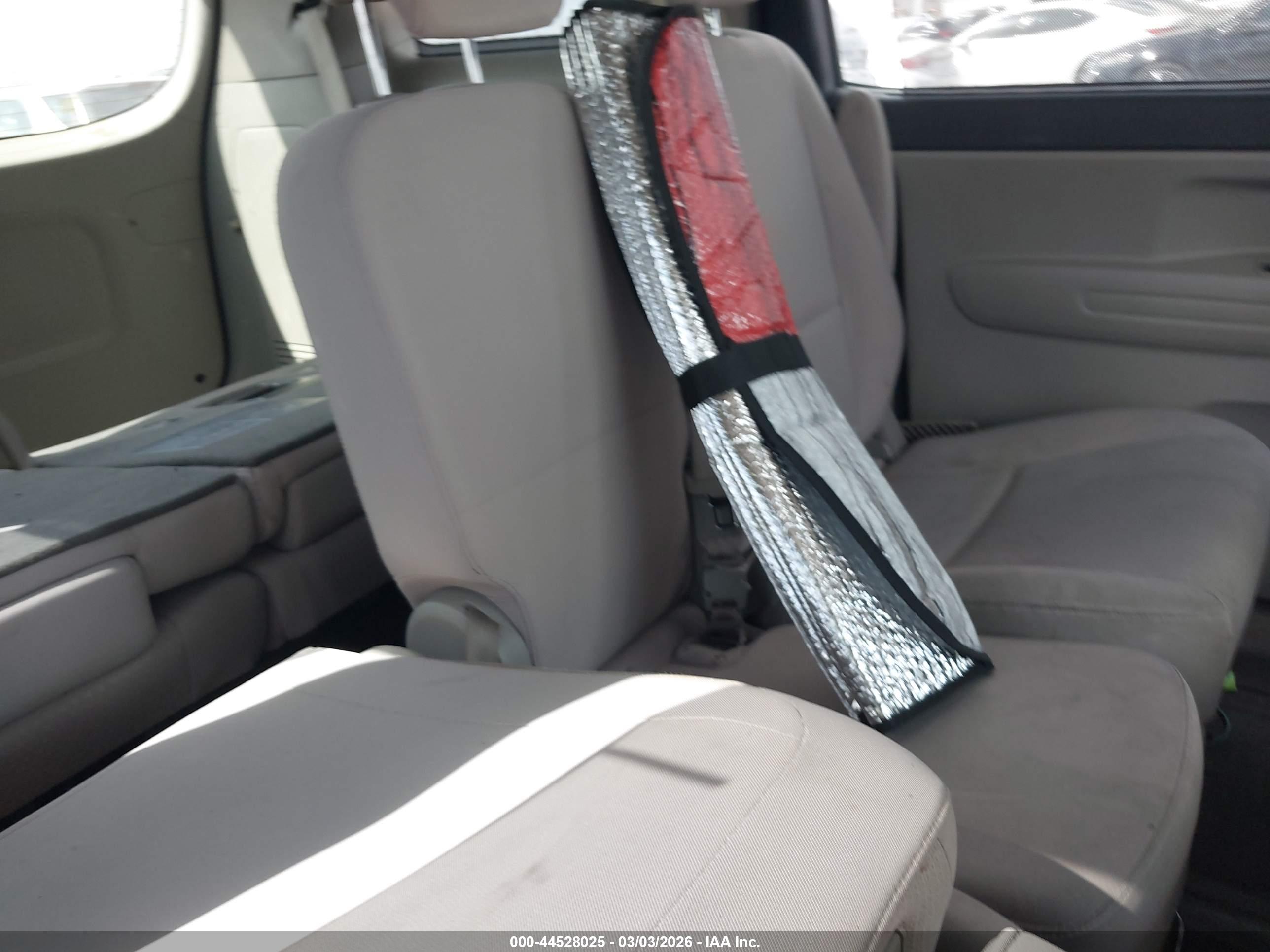 KIA SEDONA image 8