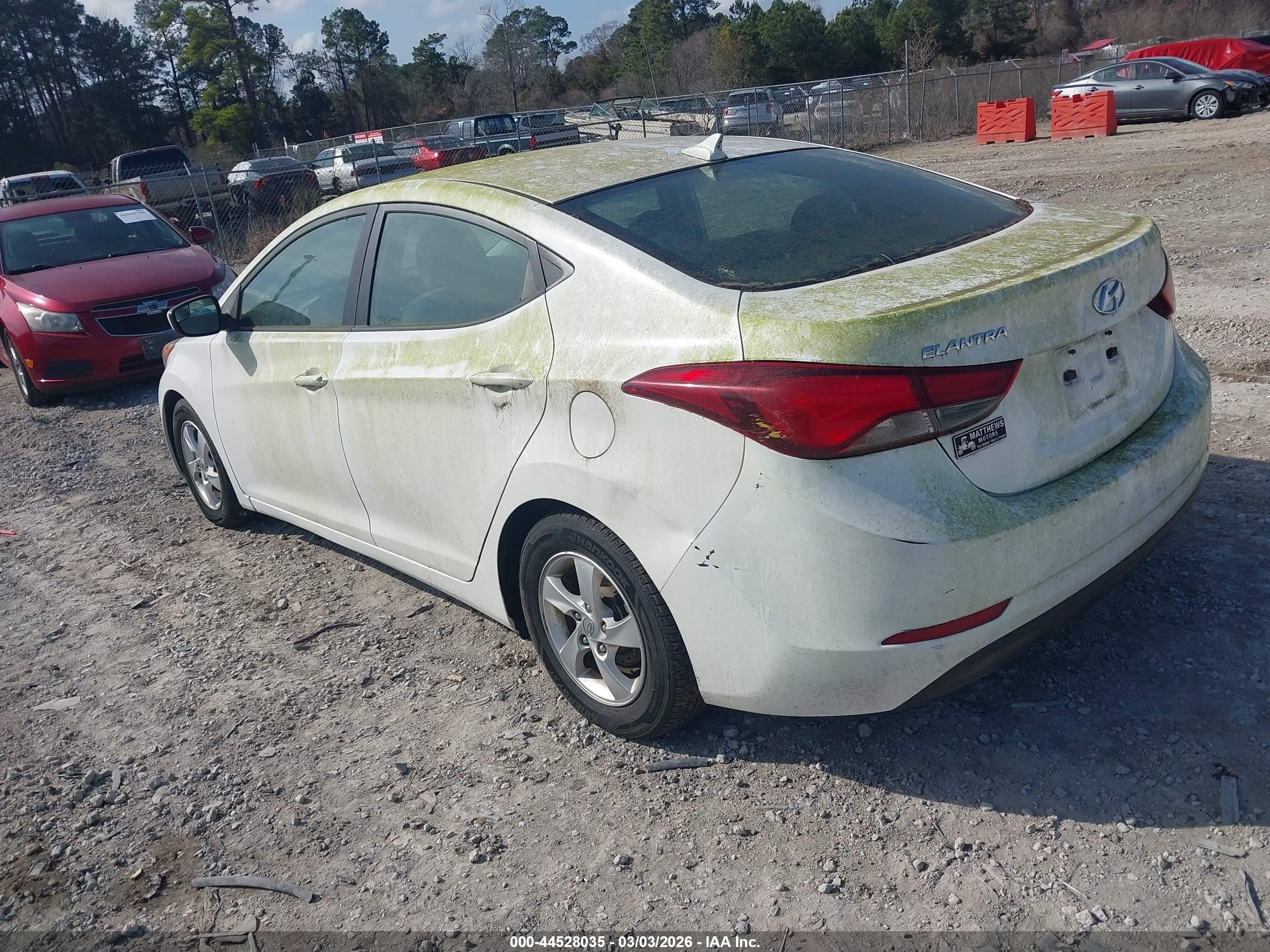 HYUNDAI ELANTRA image 3