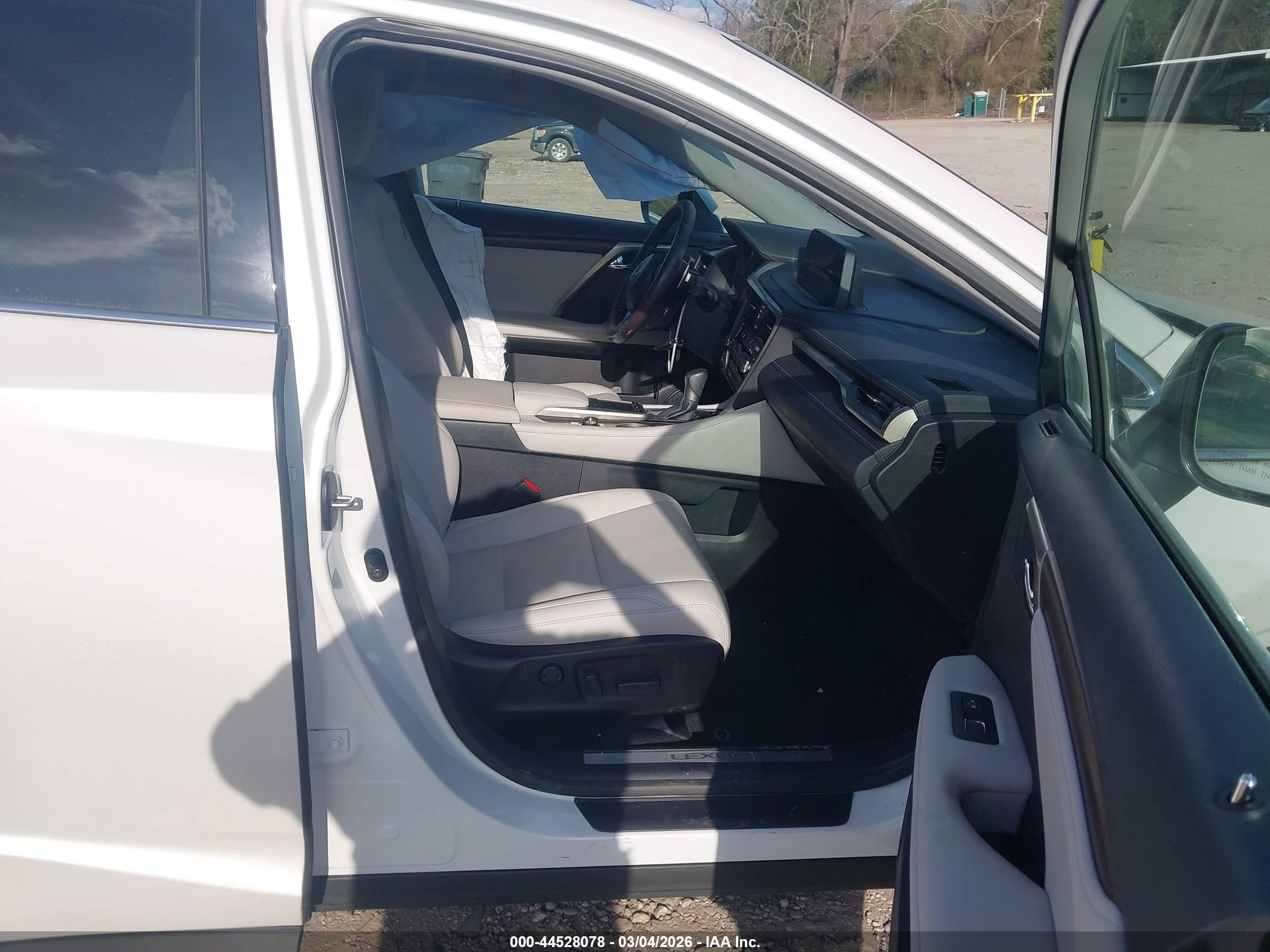 LEXUS RX image 5
