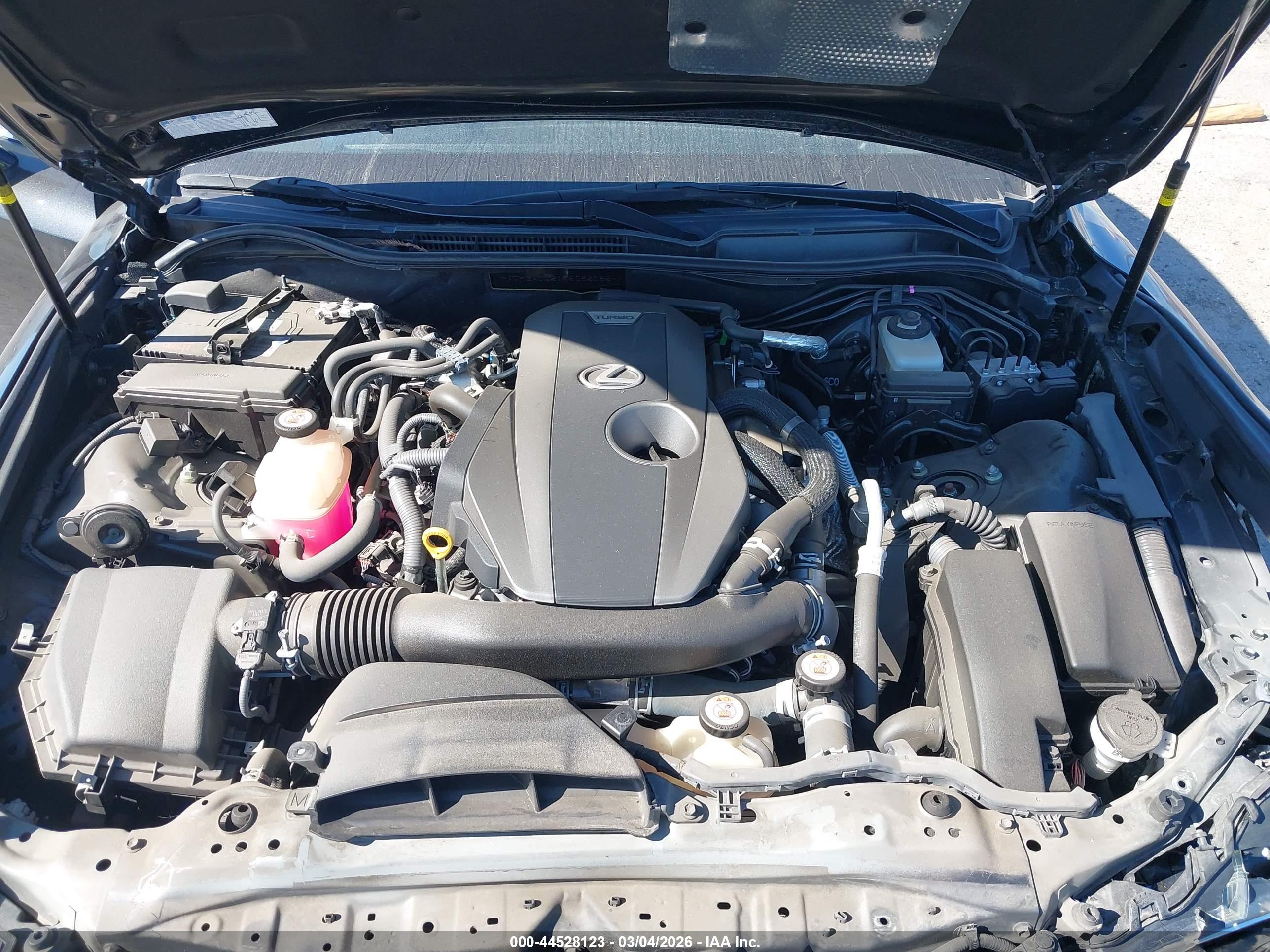 LEXUS IS image 10