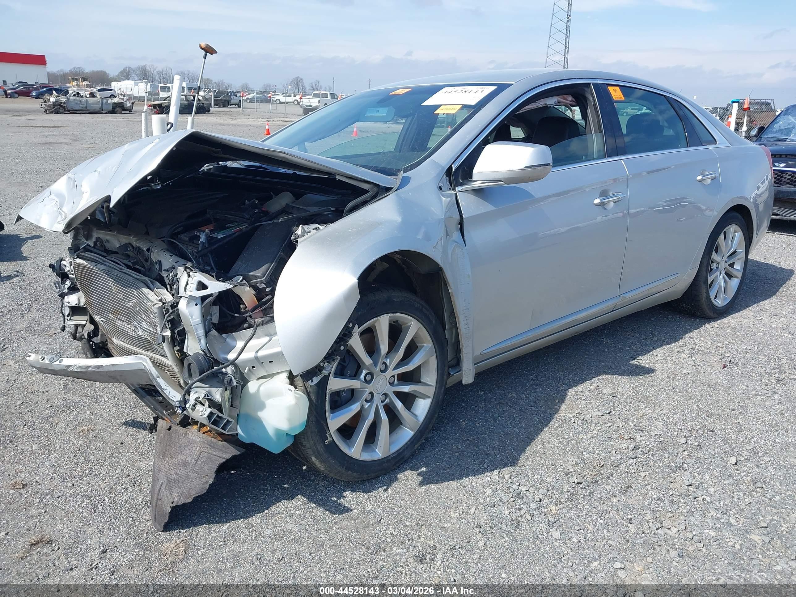 CADILLAC XTS image 2