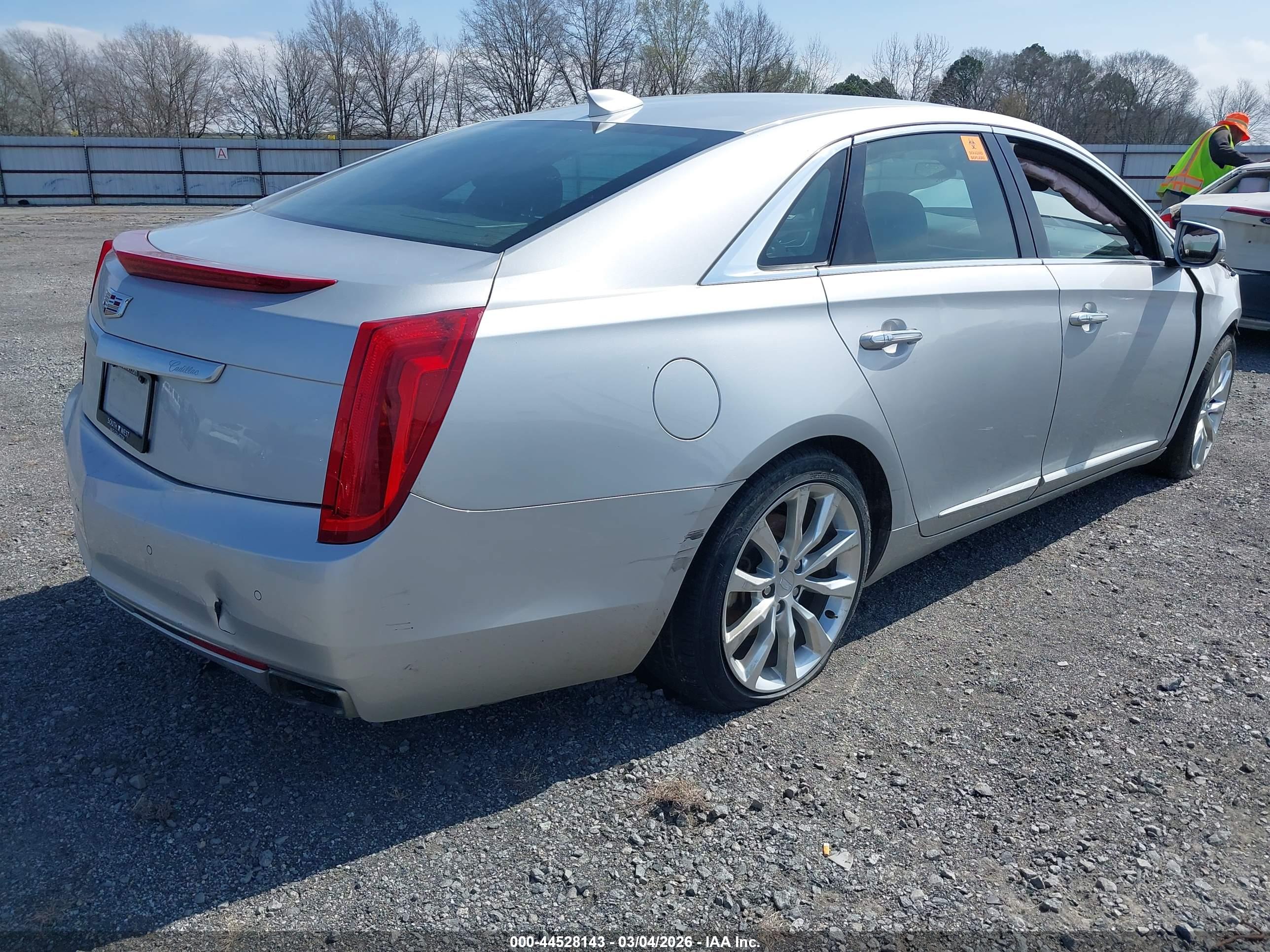 CADILLAC XTS image 4