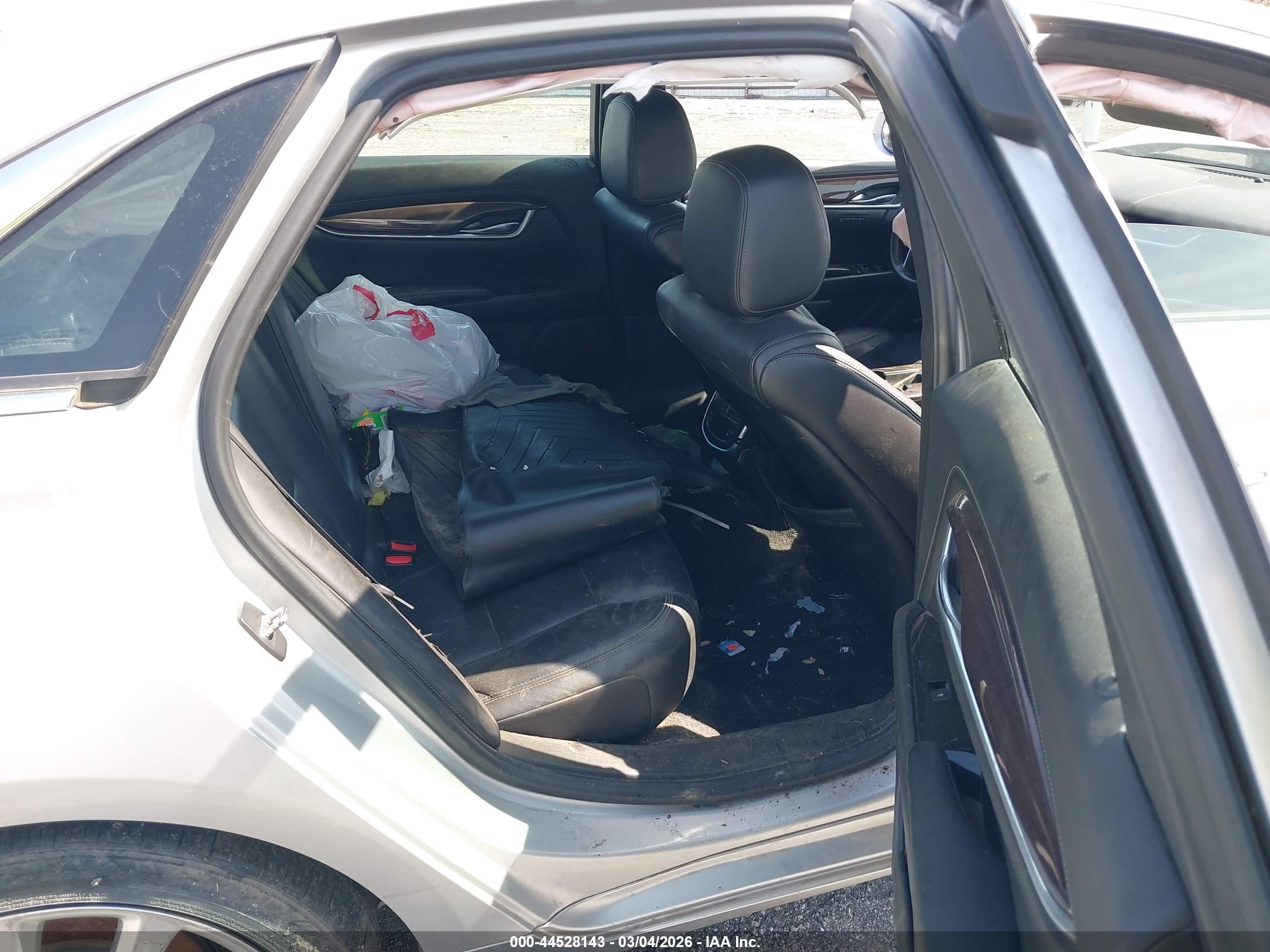 CADILLAC XTS image 8