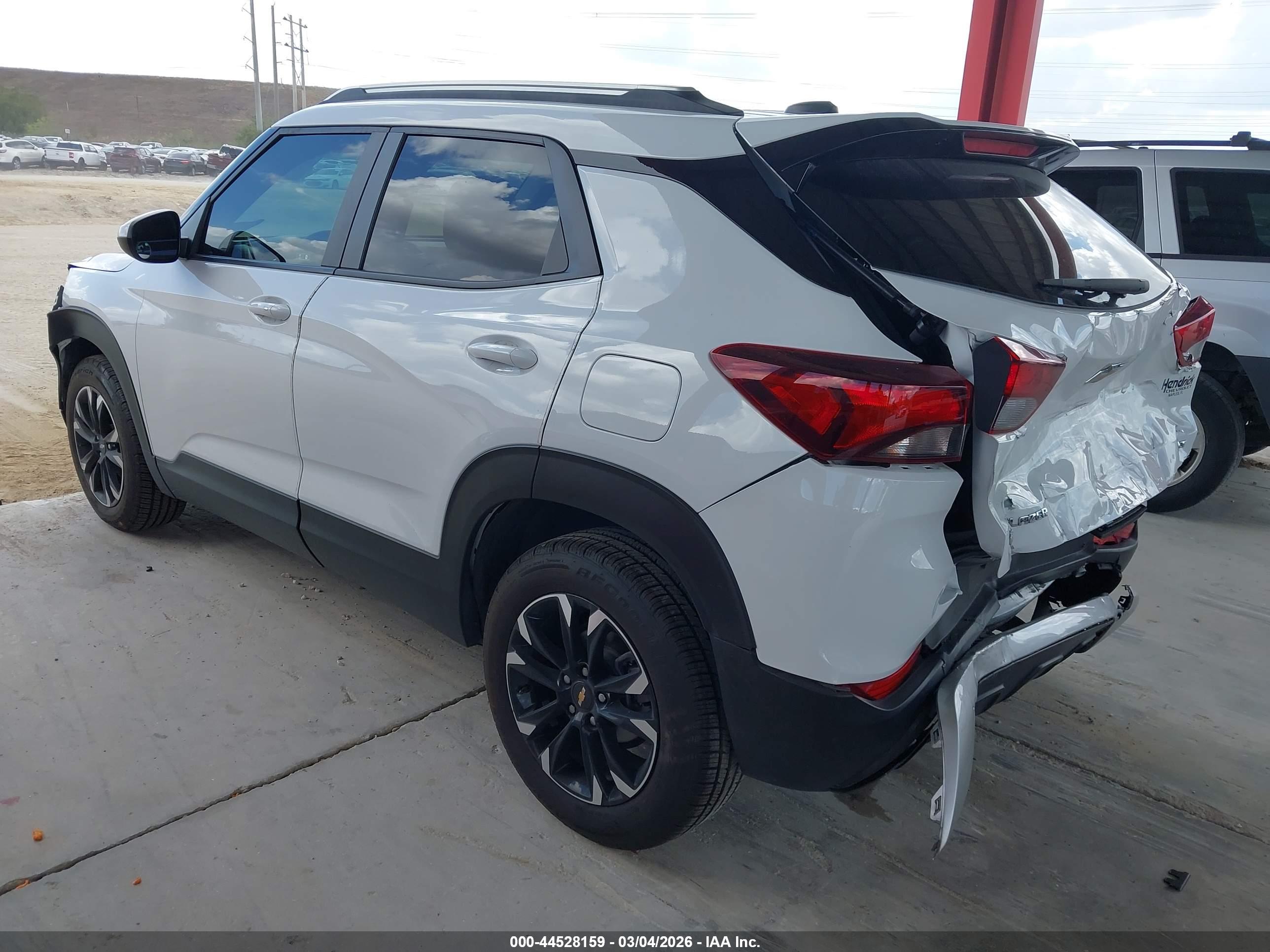CHEVROLET TRAILBLAZER image 3