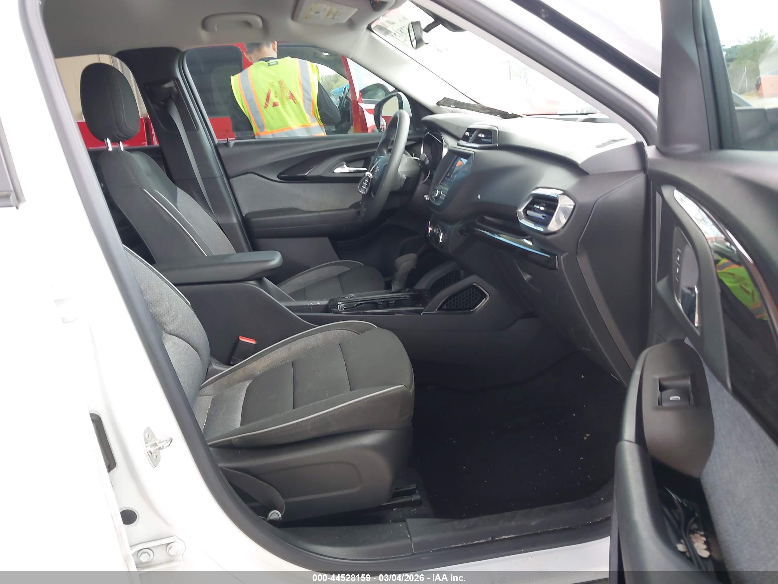 CHEVROLET TRAILBLAZER image 5