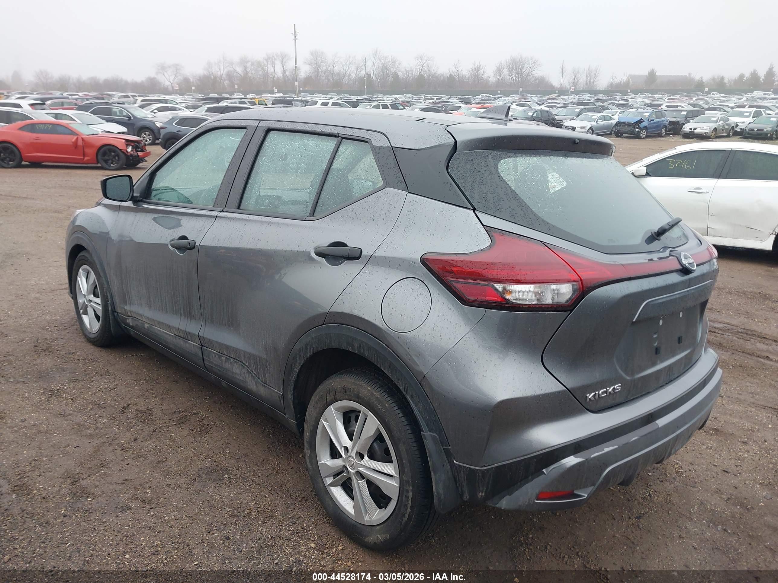 NISSAN KICKS image 3