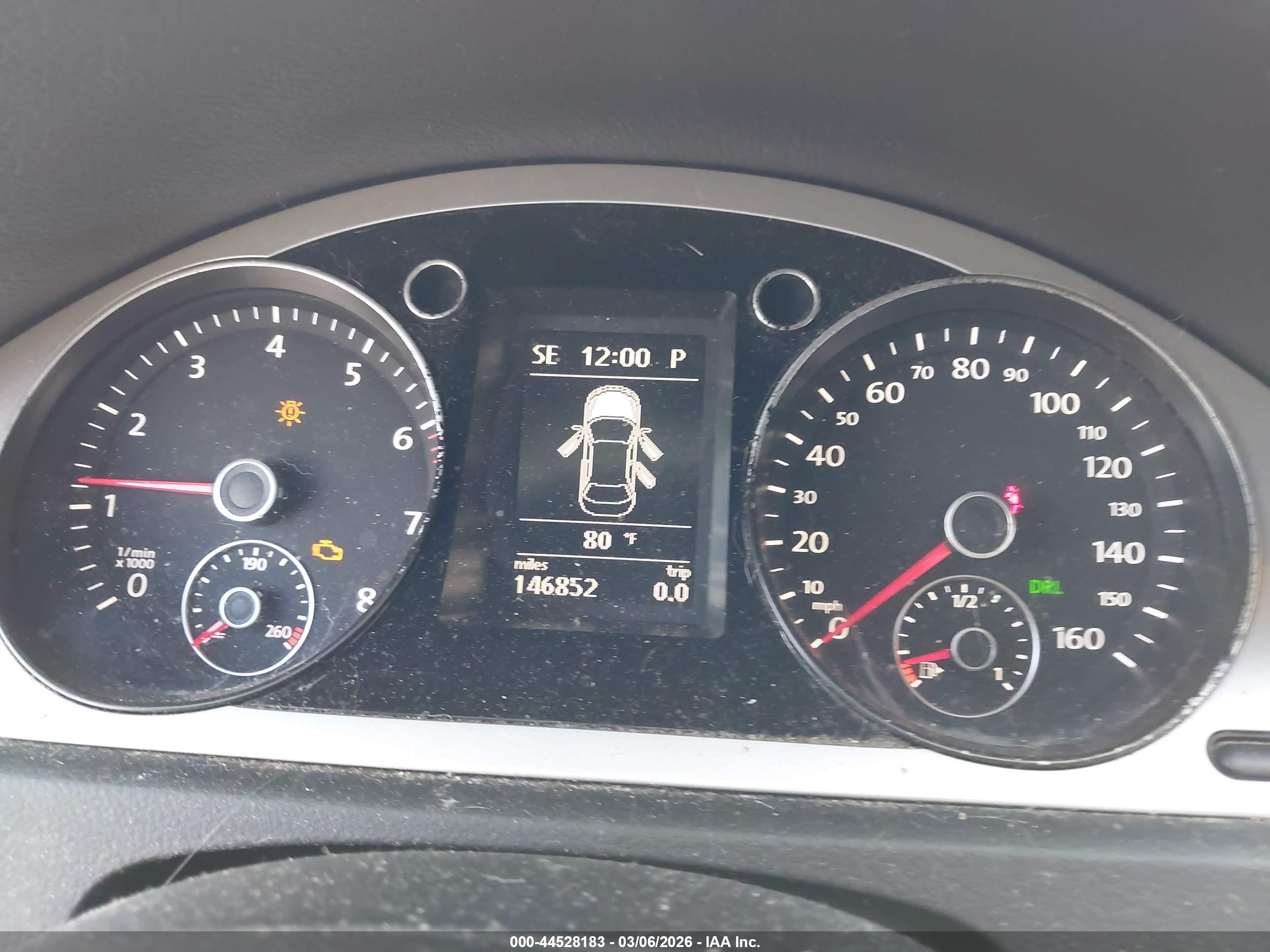 VOLKSWAGEN PASSAT image 7