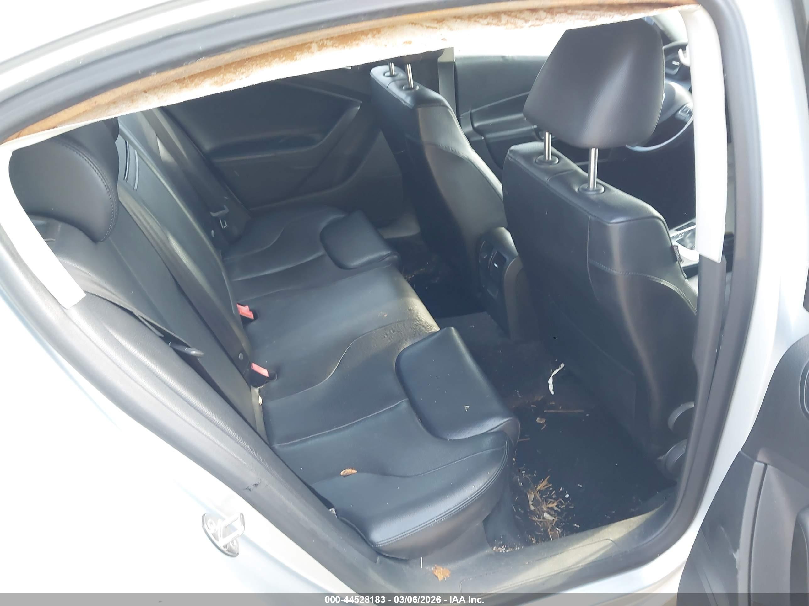 VOLKSWAGEN PASSAT image 8