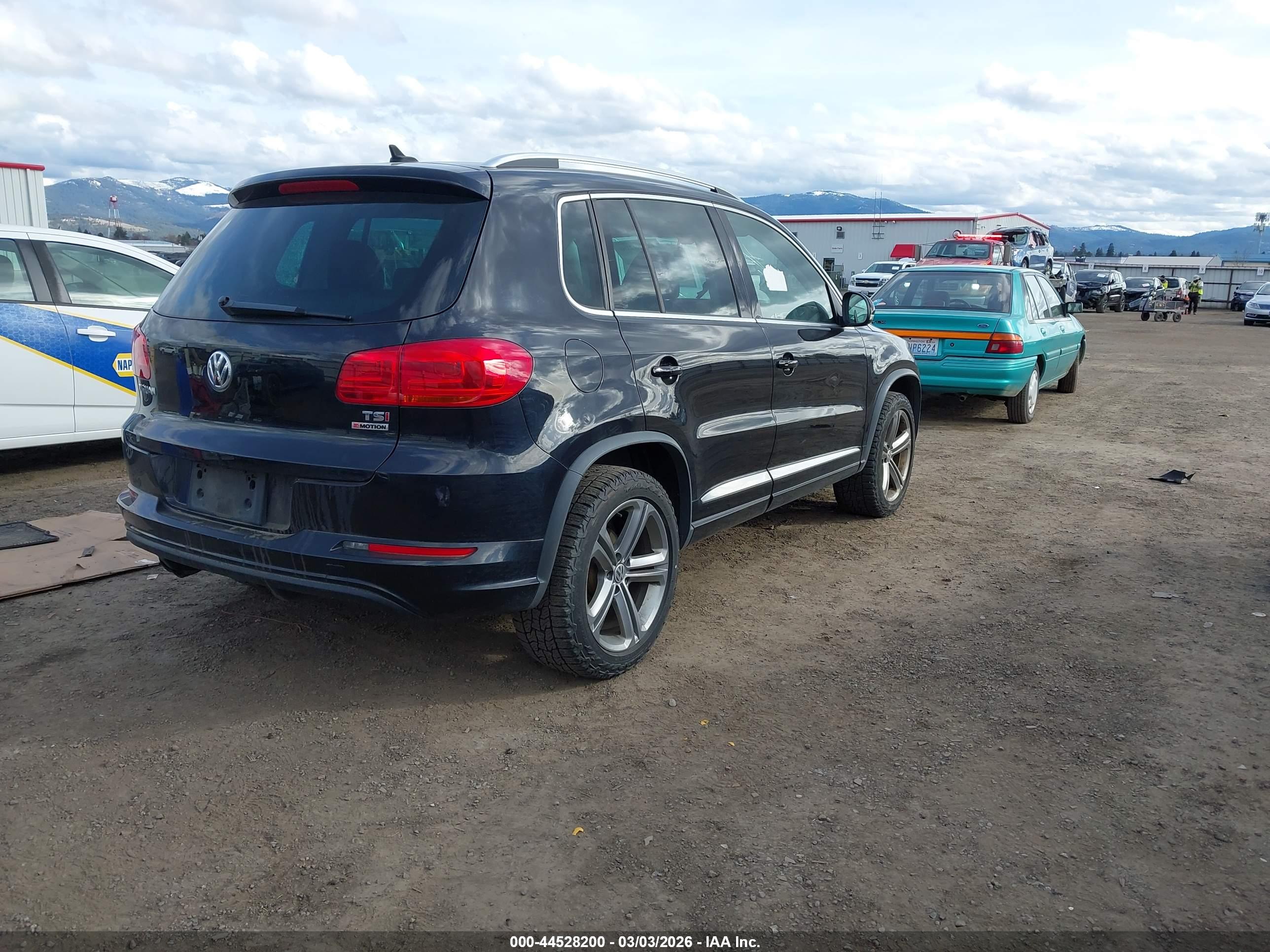 VOLKSWAGEN TIGUAN image 4