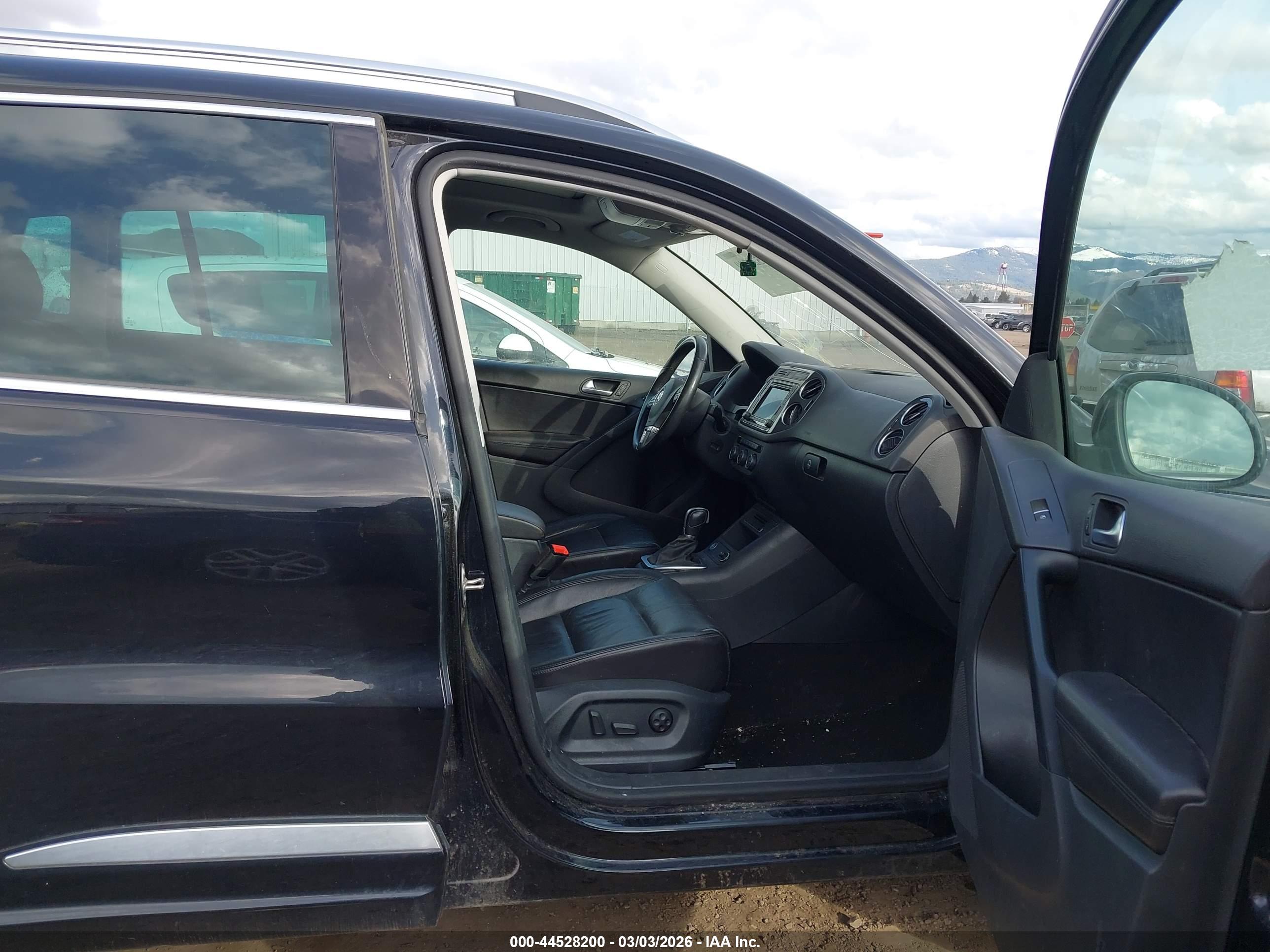 VOLKSWAGEN TIGUAN image 5