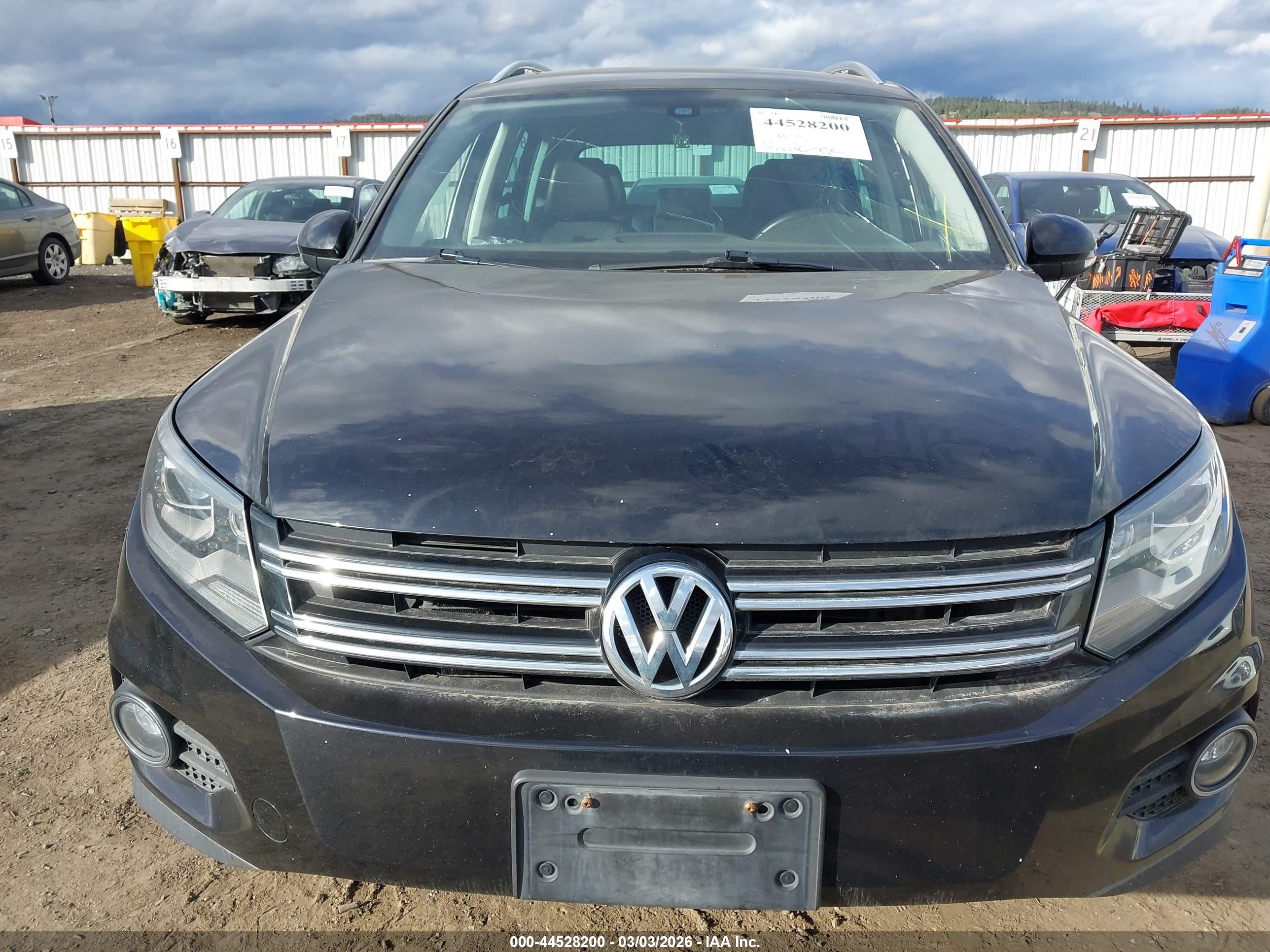VOLKSWAGEN TIGUAN image 6