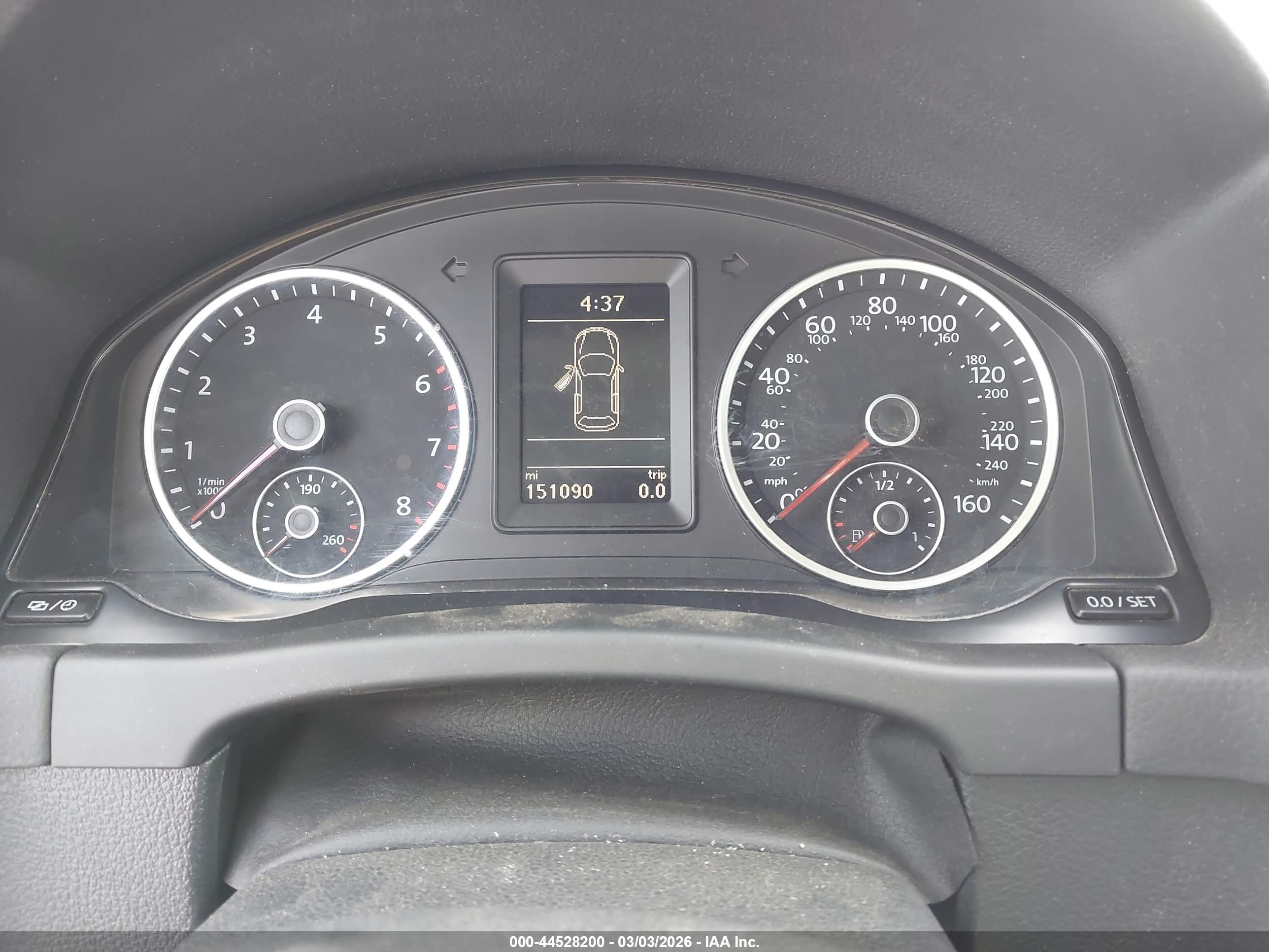 VOLKSWAGEN TIGUAN image 7