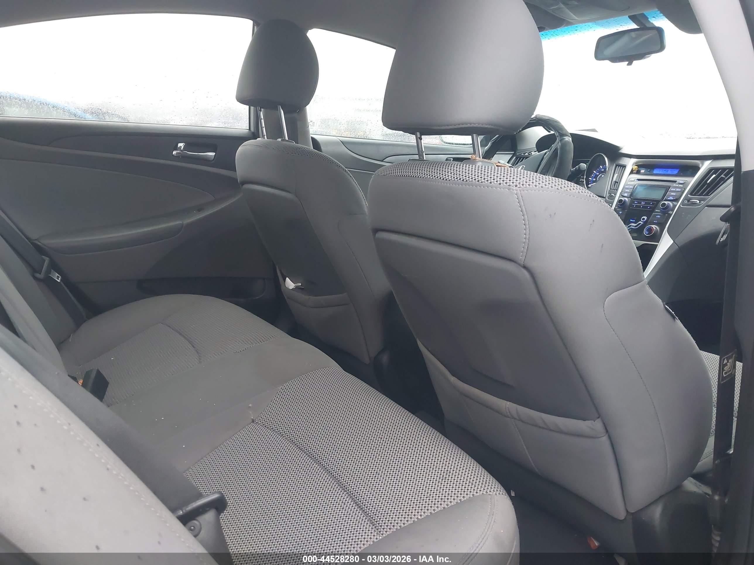HYUNDAI SONATA image 8