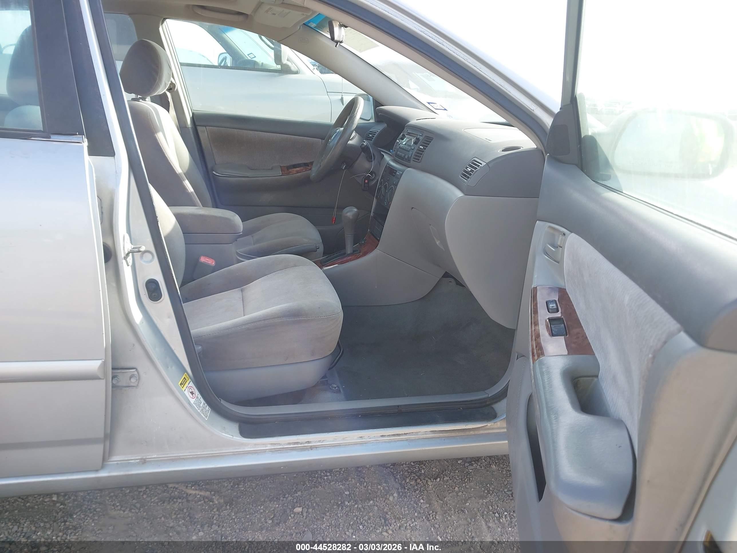TOYOTA COROLLA image 5