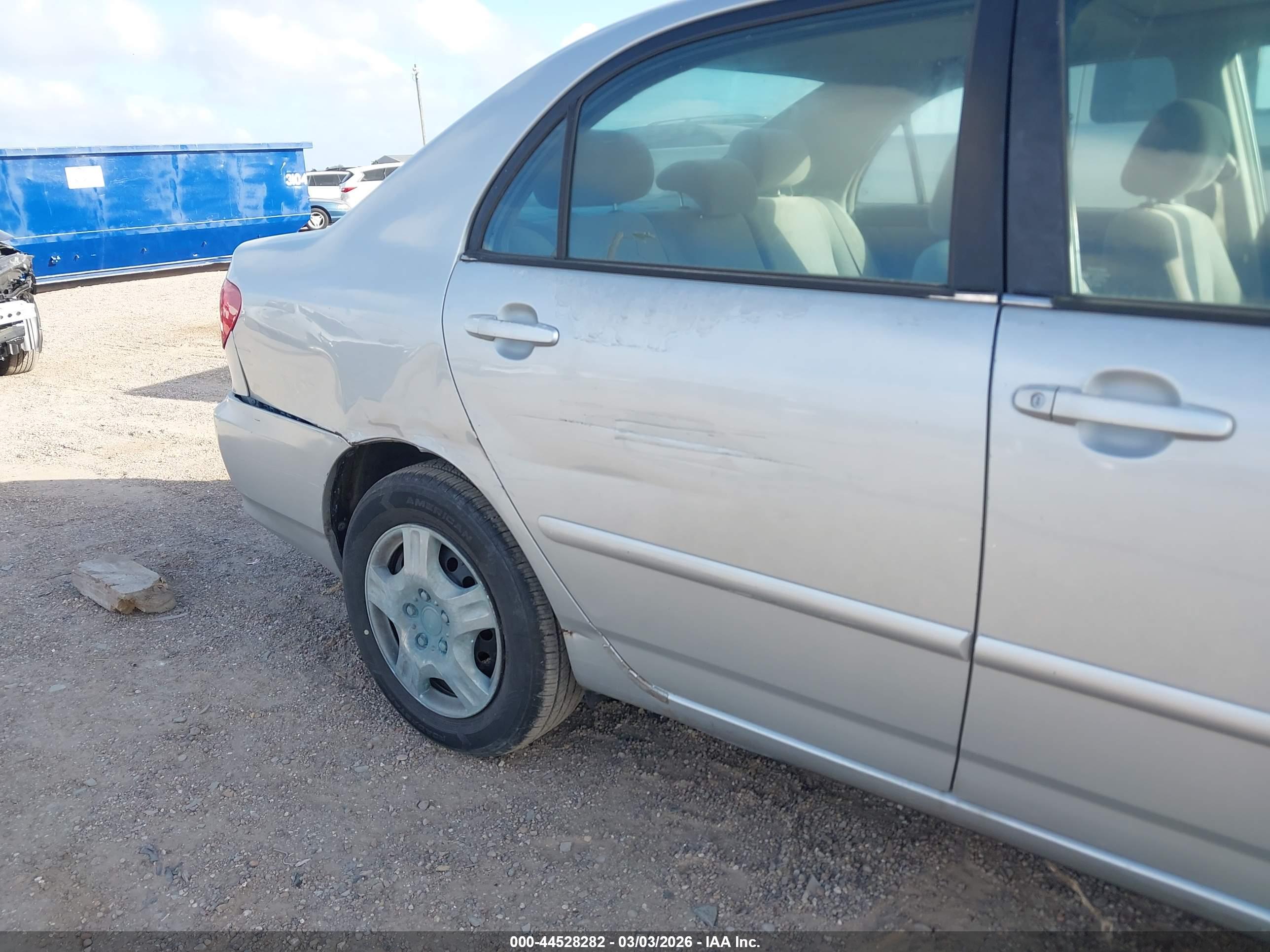 TOYOTA COROLLA image 6