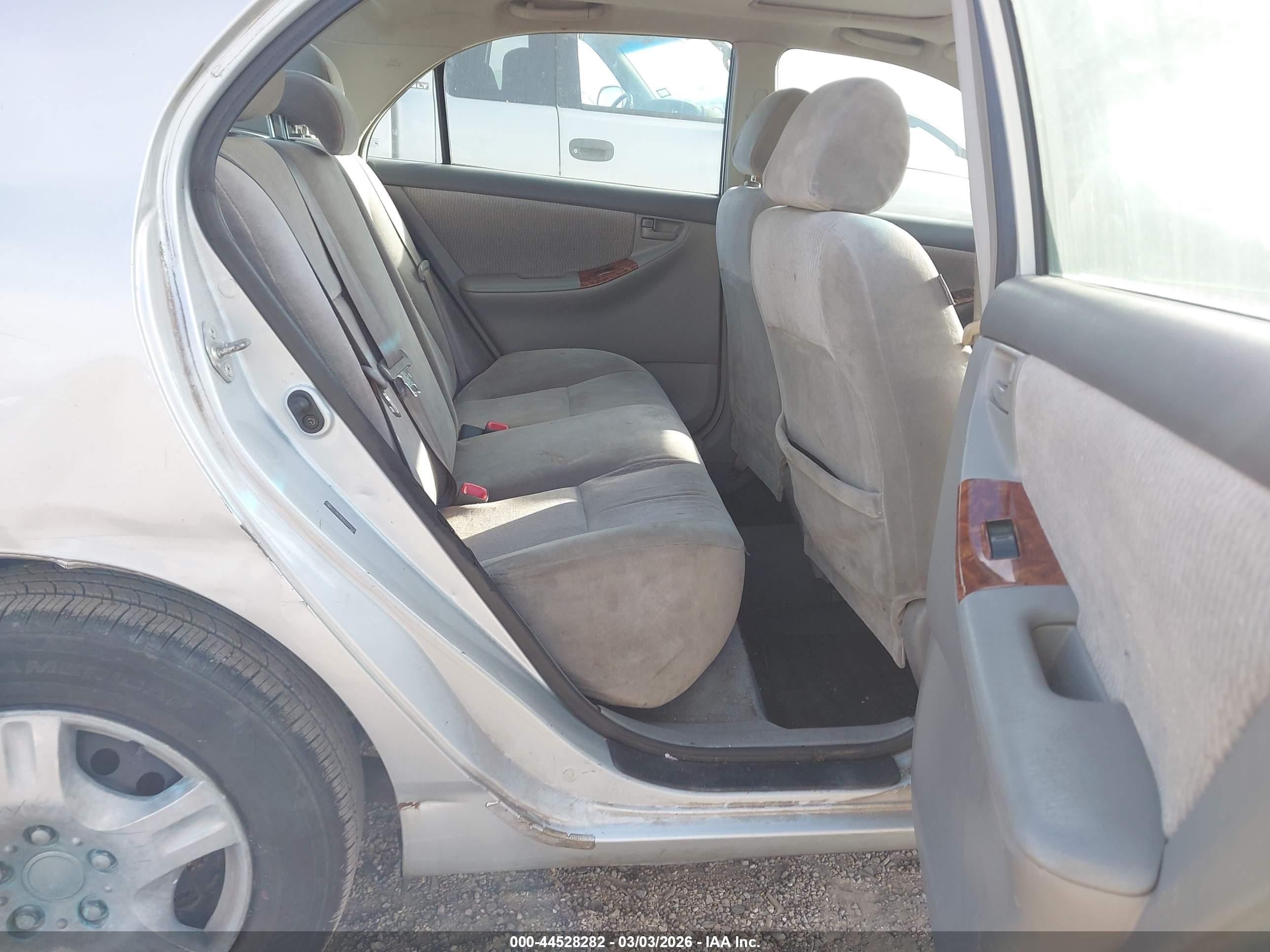 TOYOTA COROLLA image 8