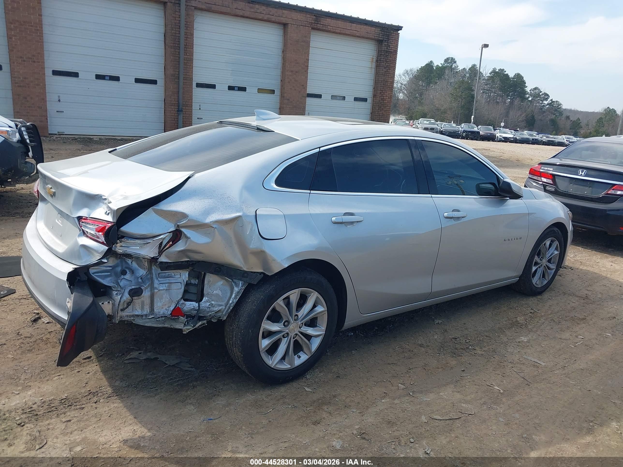 CHEVROLET MALIBU image 4