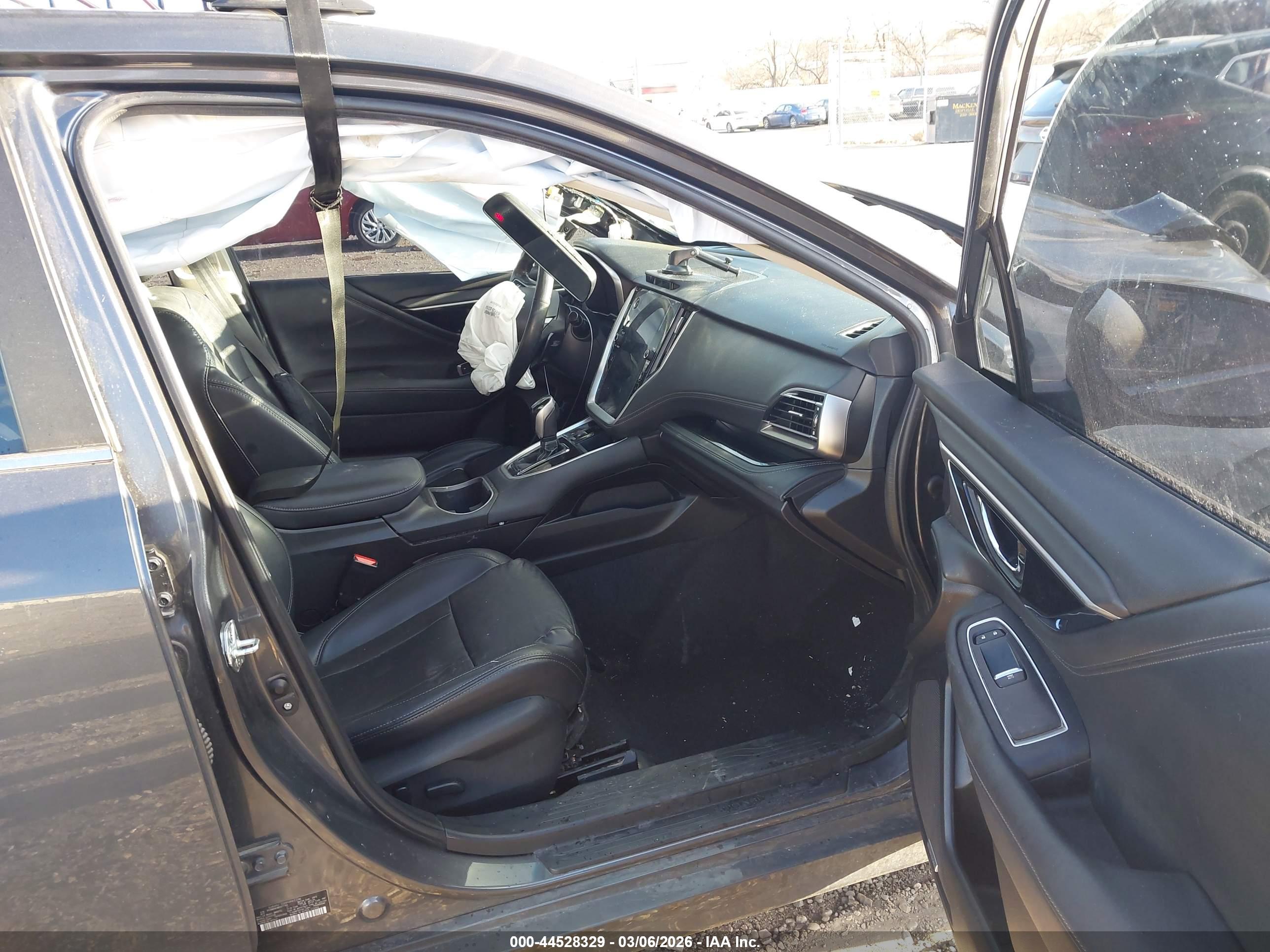 SUBARU LEGACY image 5