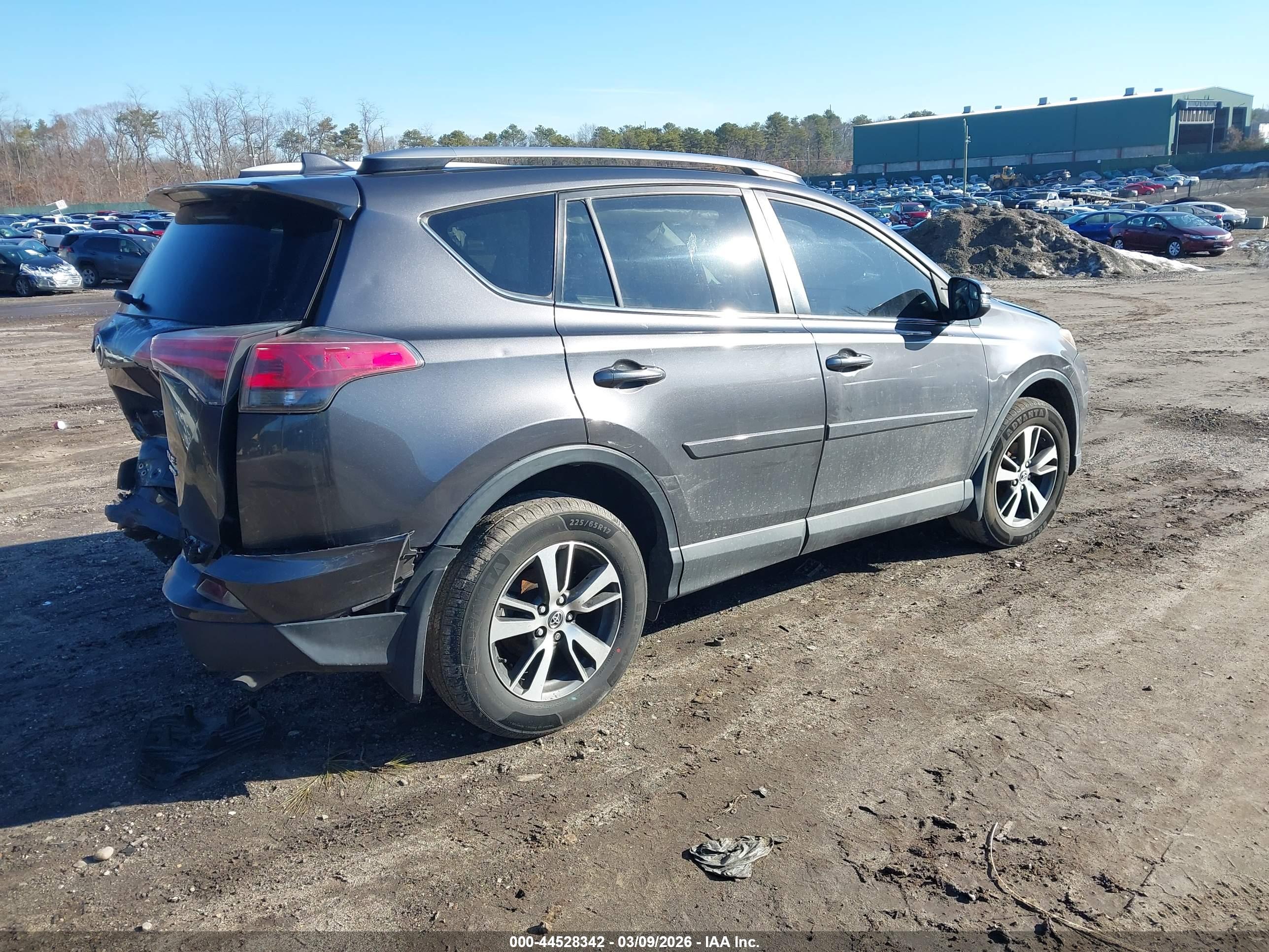 TOYOTA RAV4 image 4