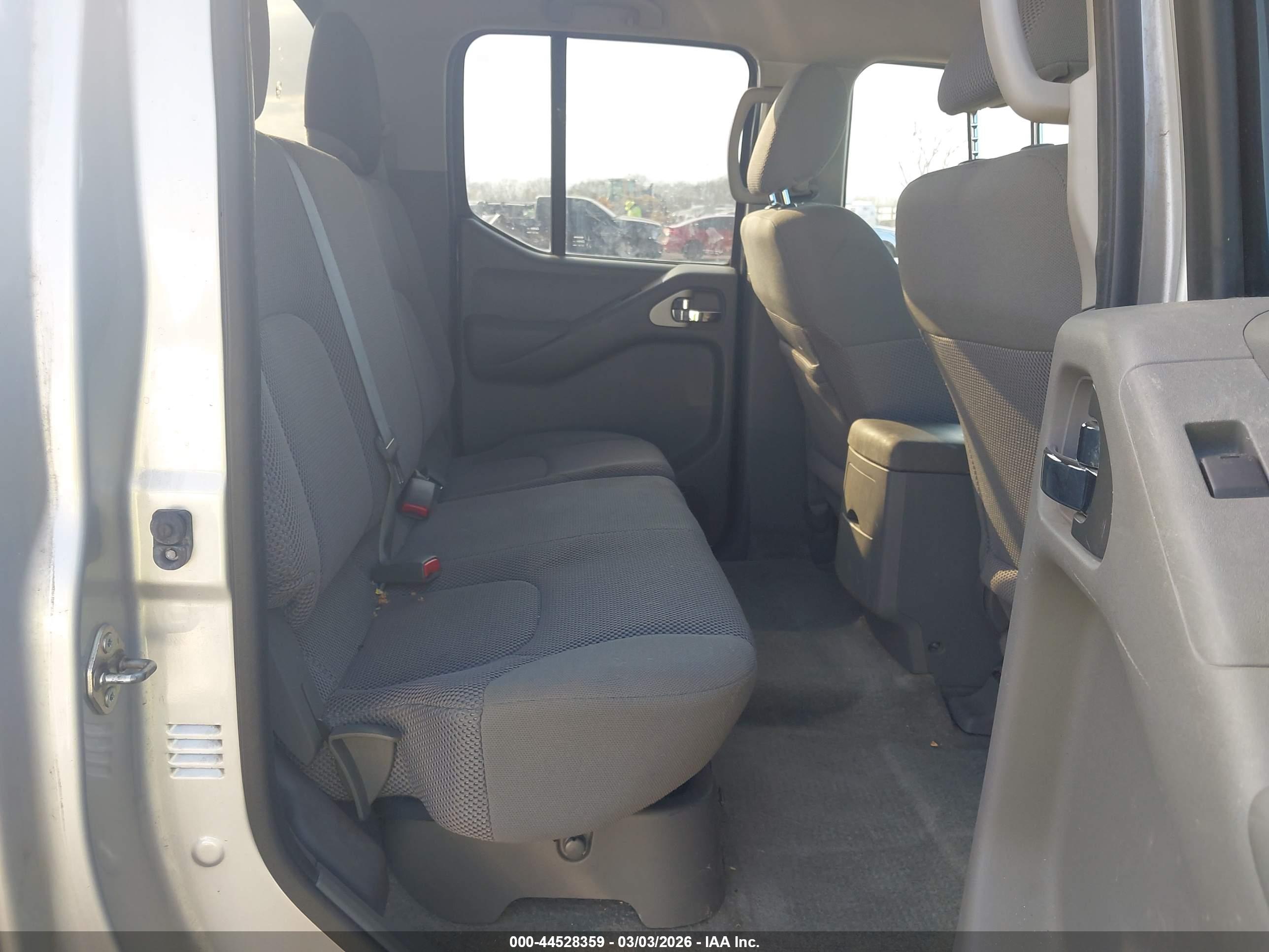 NISSAN FRONTIER image 8