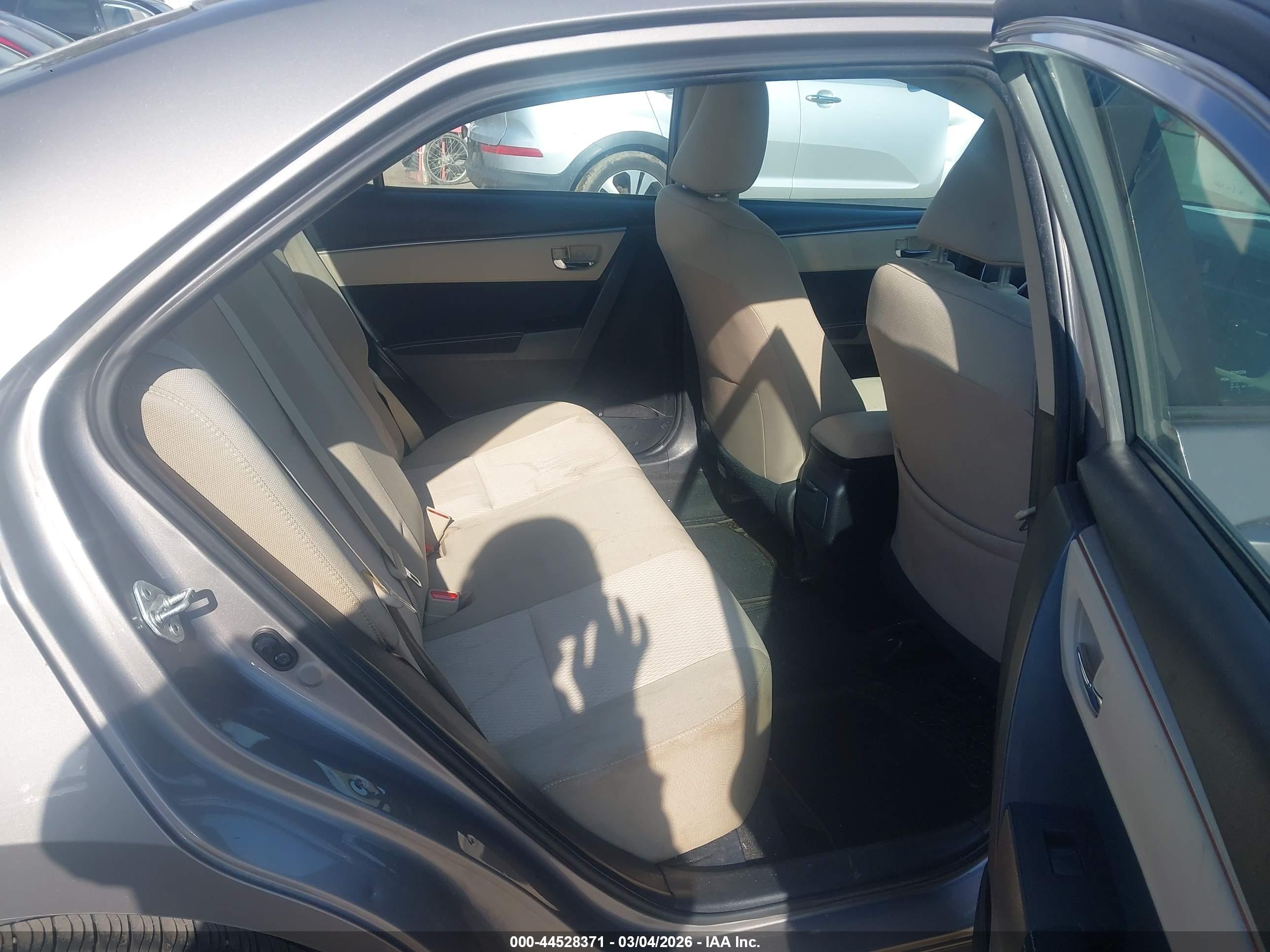 TOYOTA COROLLA image 8