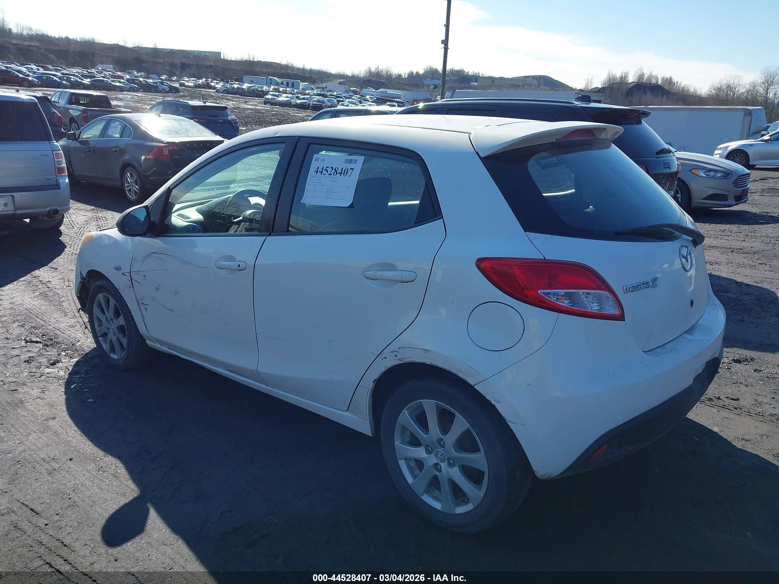 MAZDA MAZDA2 image 3