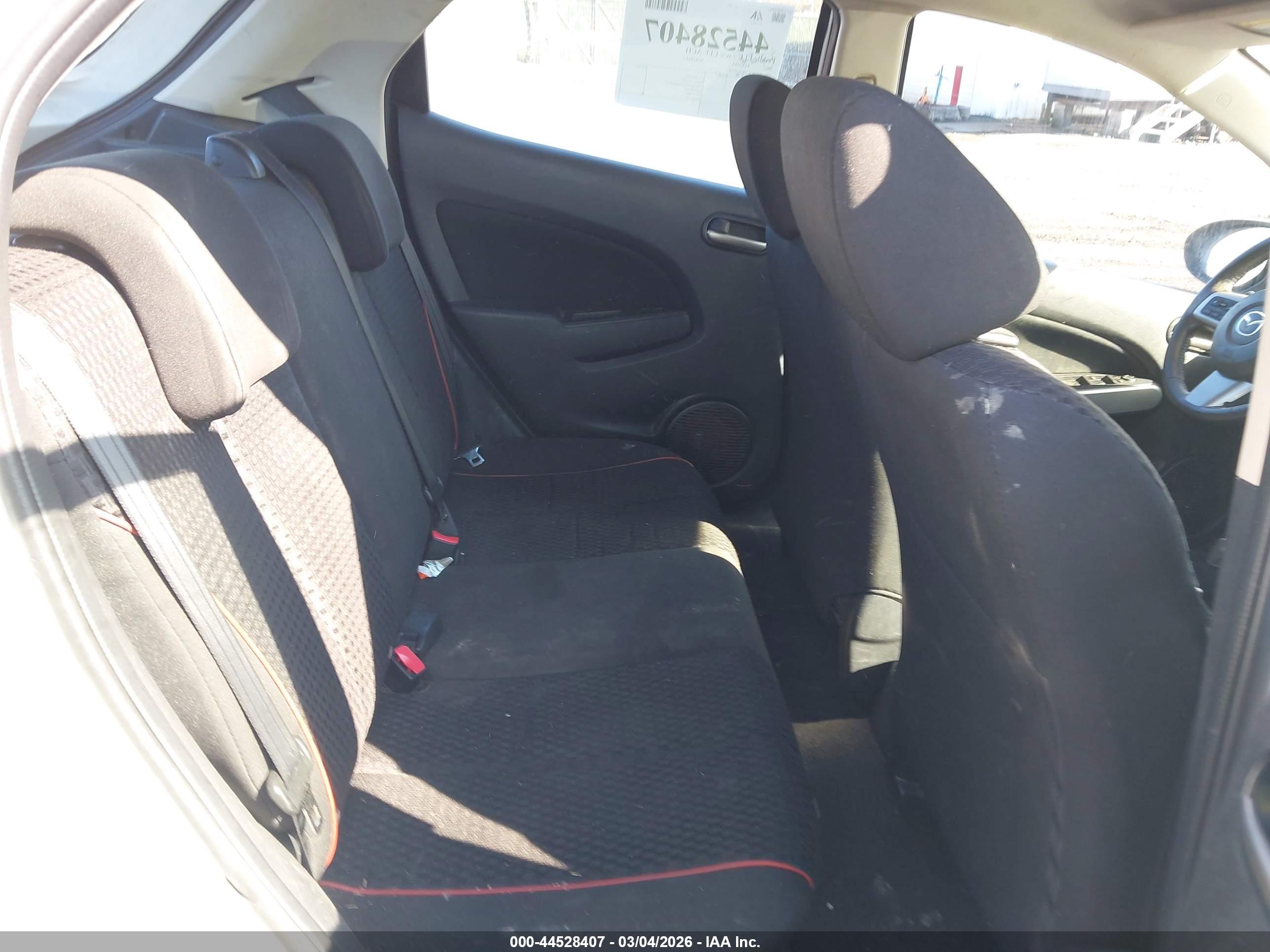 MAZDA MAZDA2 image 8