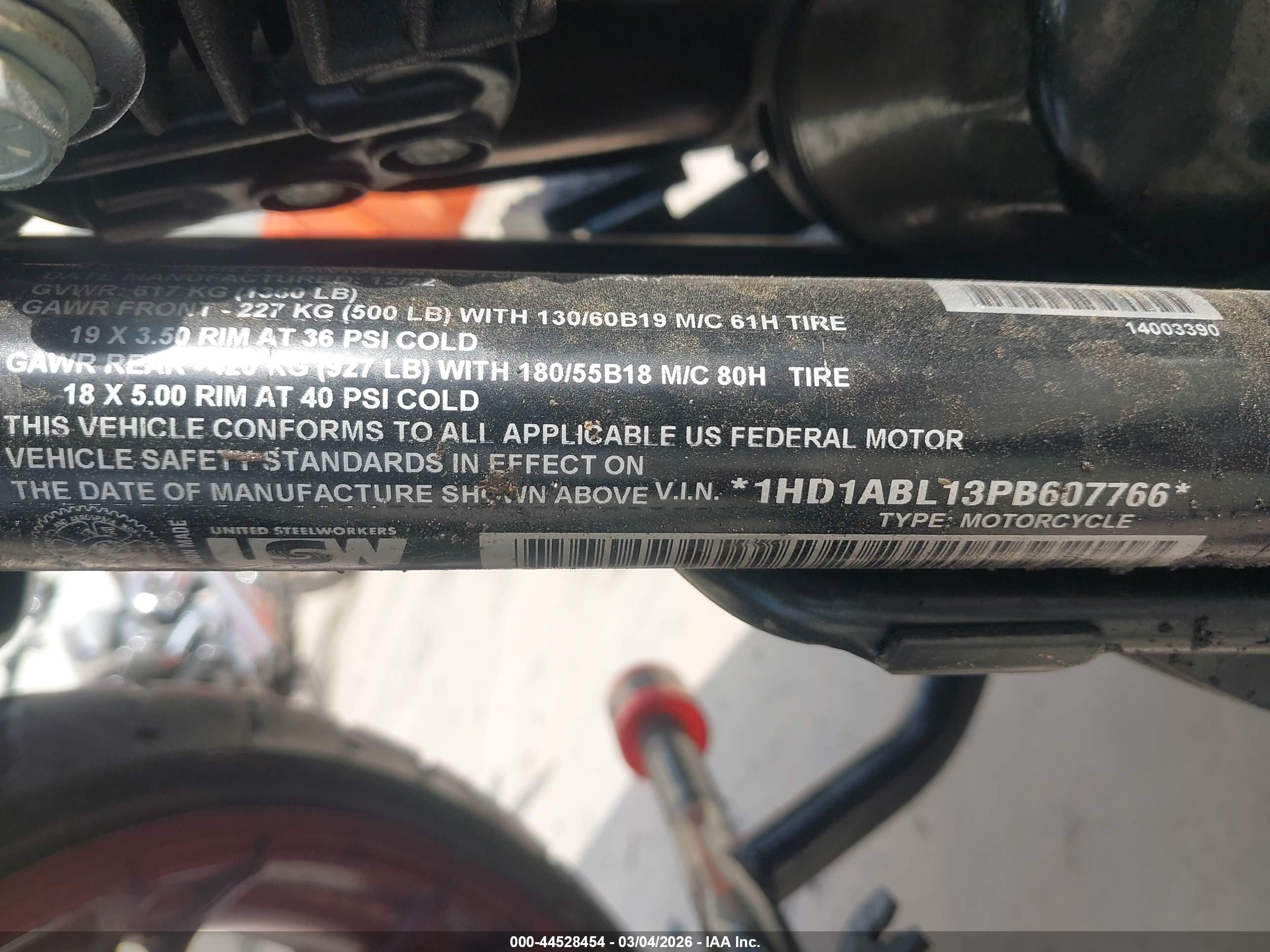 HARLEY-DAVIDSON FLHXST image 10